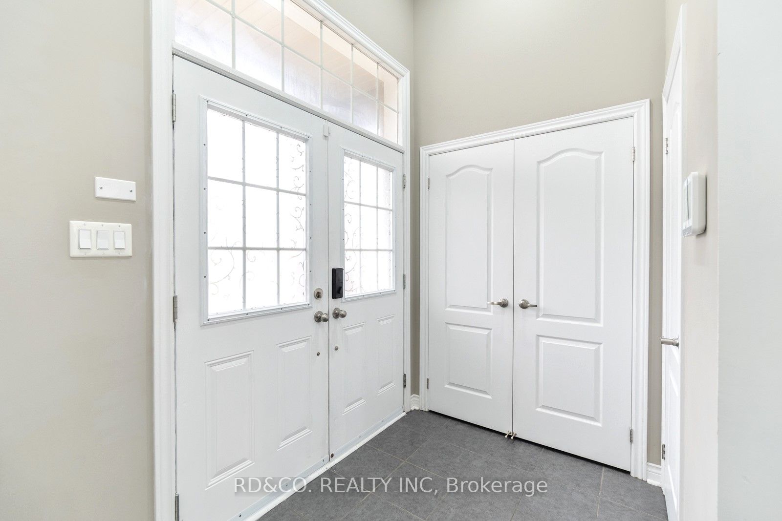 108 Garrardview Street, Ajax, ON L1Z 0R2 photo 2