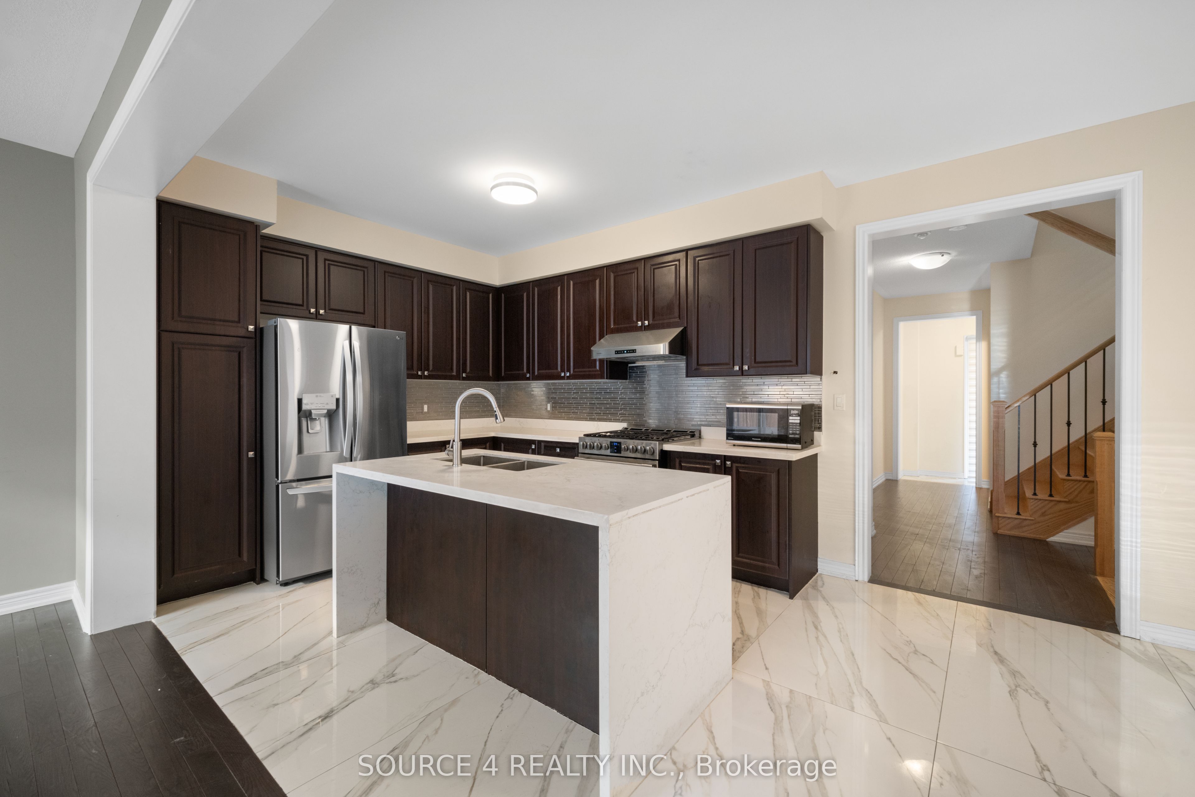2426 Hibiscus Drive, Pickering, ON L1X 0G7 photo 5