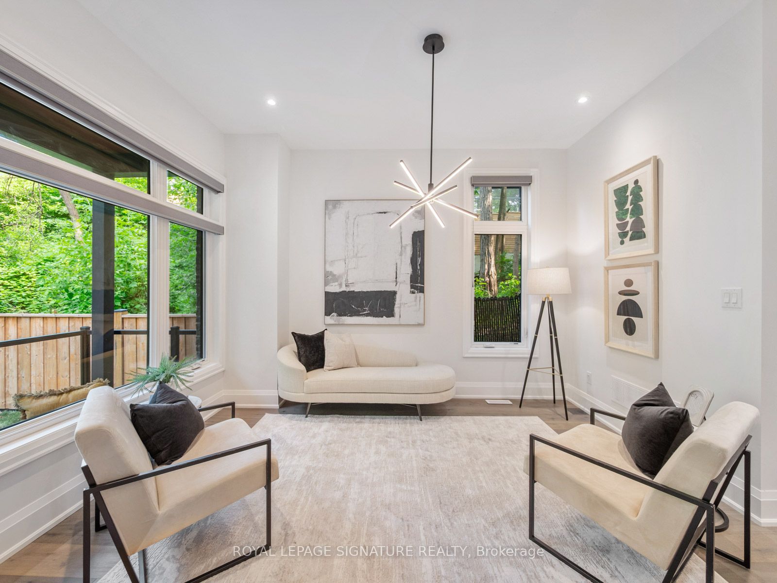 219 Wheeler Avenue, Toronto, ON M4L 3V7 photo 4
