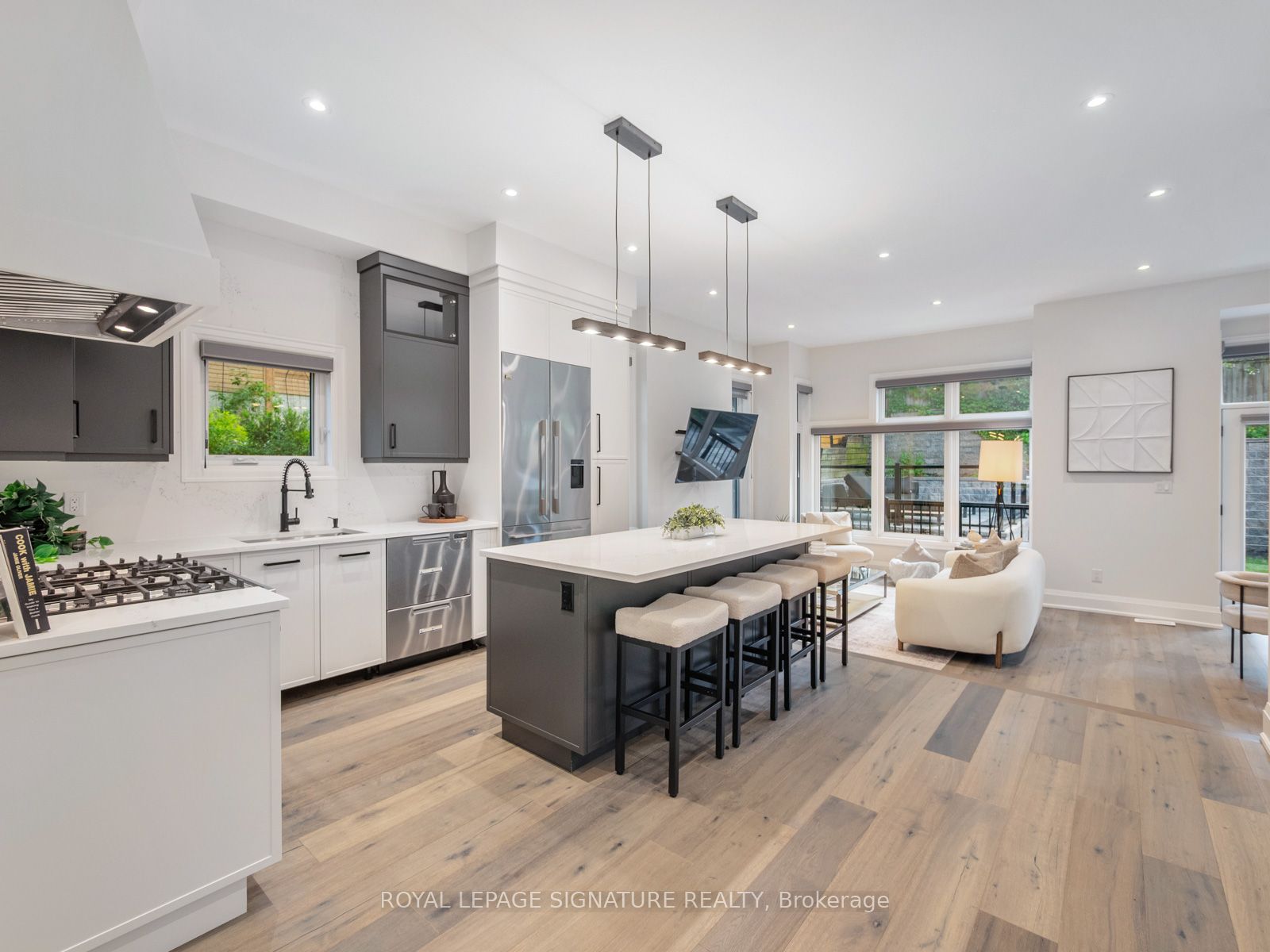 219 Wheeler Avenue, Toronto, ON M4L 3V7 photo 5