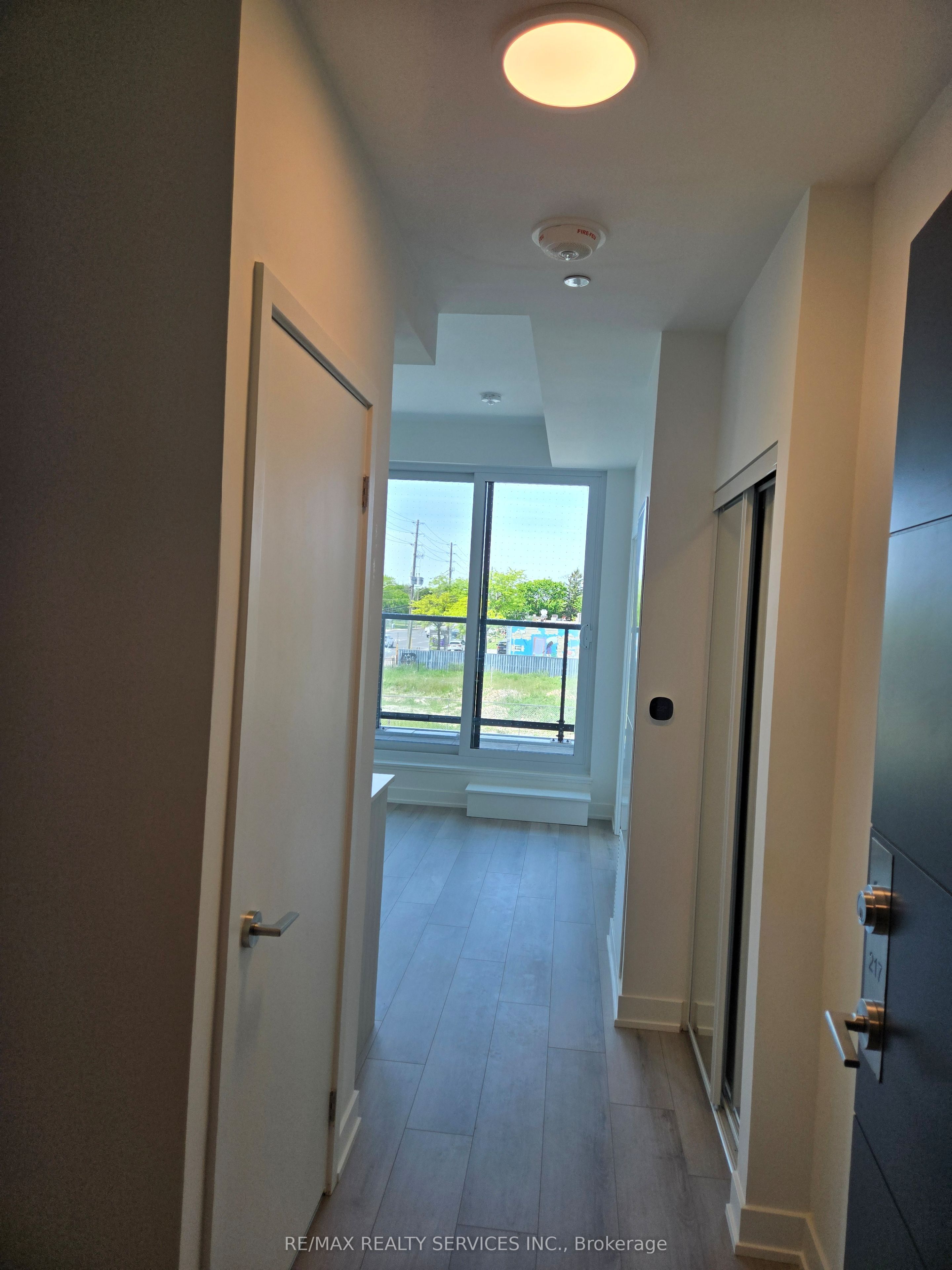 20 Deans Drive 217, Toronto, ON M1L 0J7 photo 3