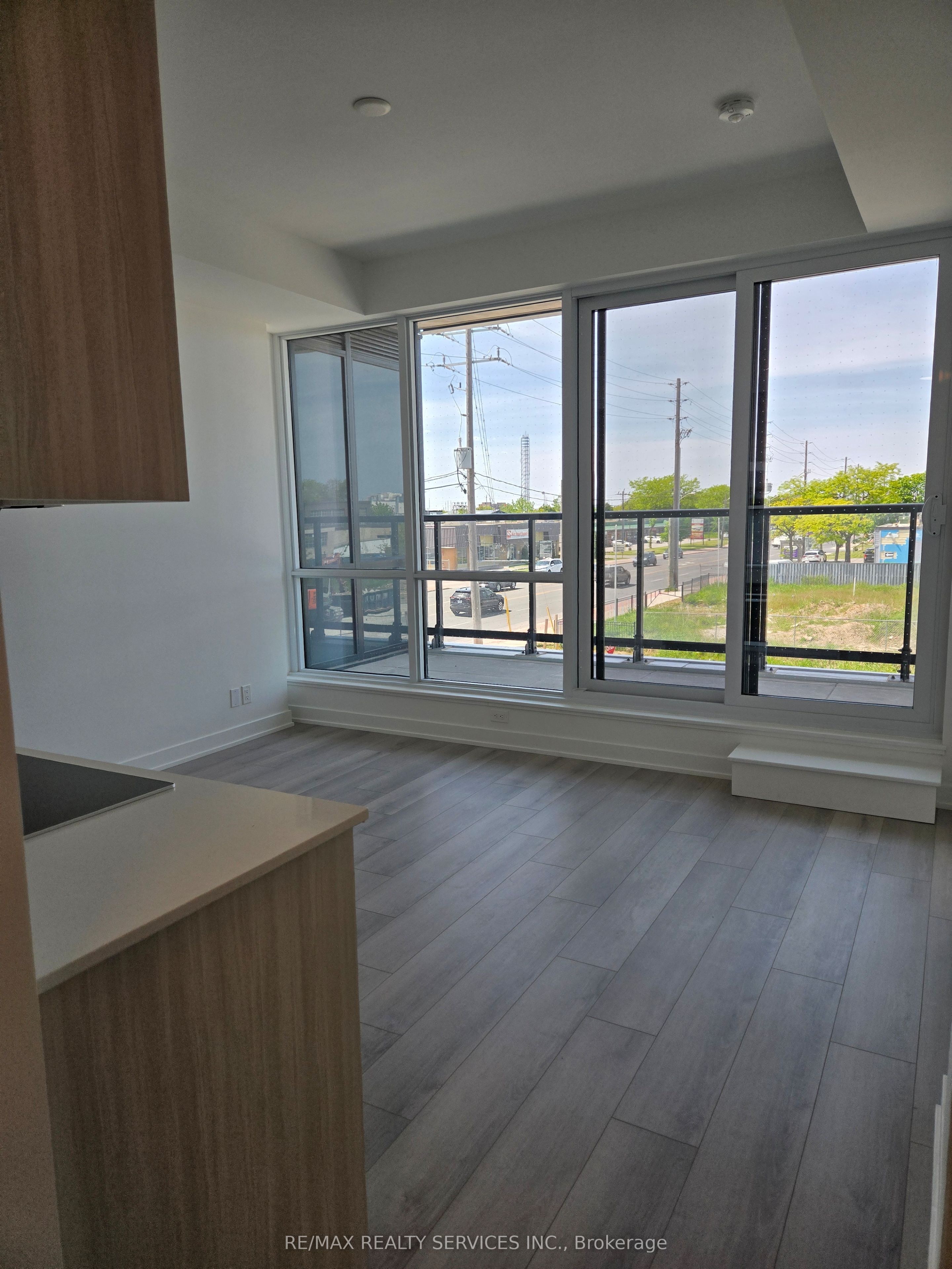 20 Deans Drive 217, Toronto, ON M1L 0J7 photo 4