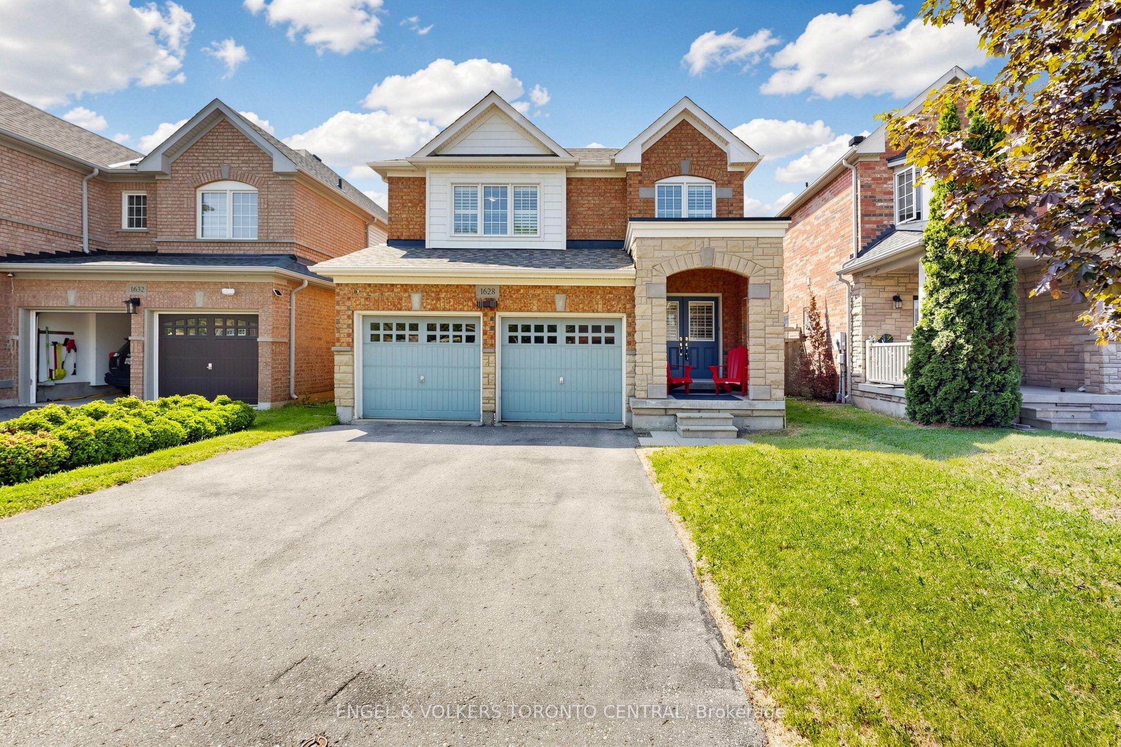 1628 PENNEL Drive, Oshawa, ON L1K 0K1