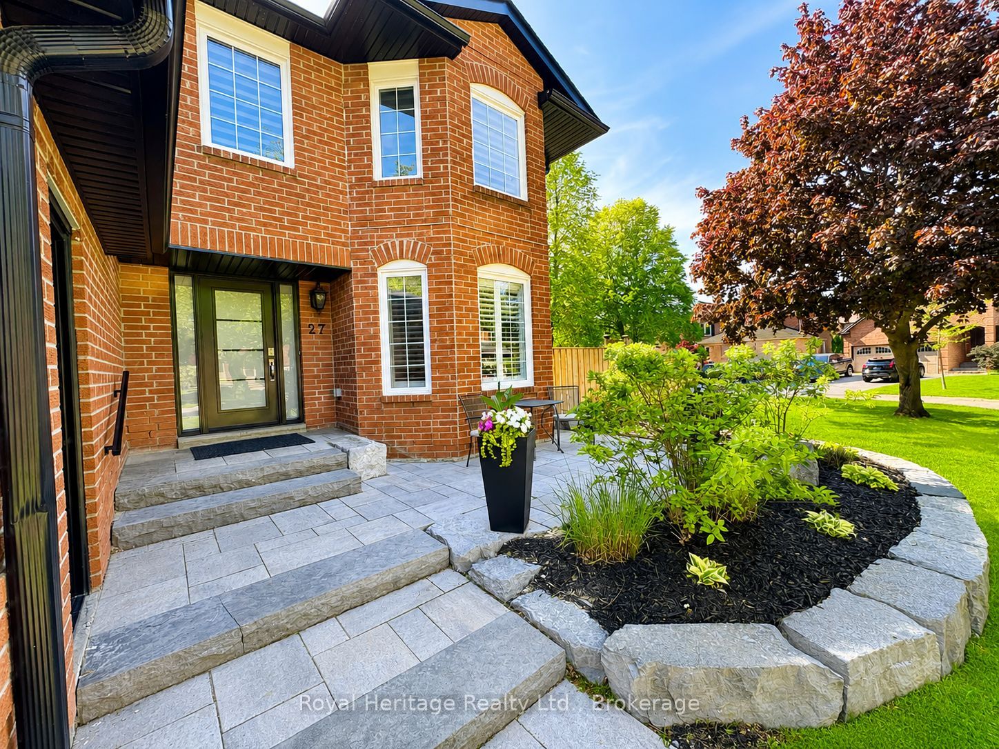 27 Clovelly Drive, Whitby, ON L1N 7A7 photo 4
