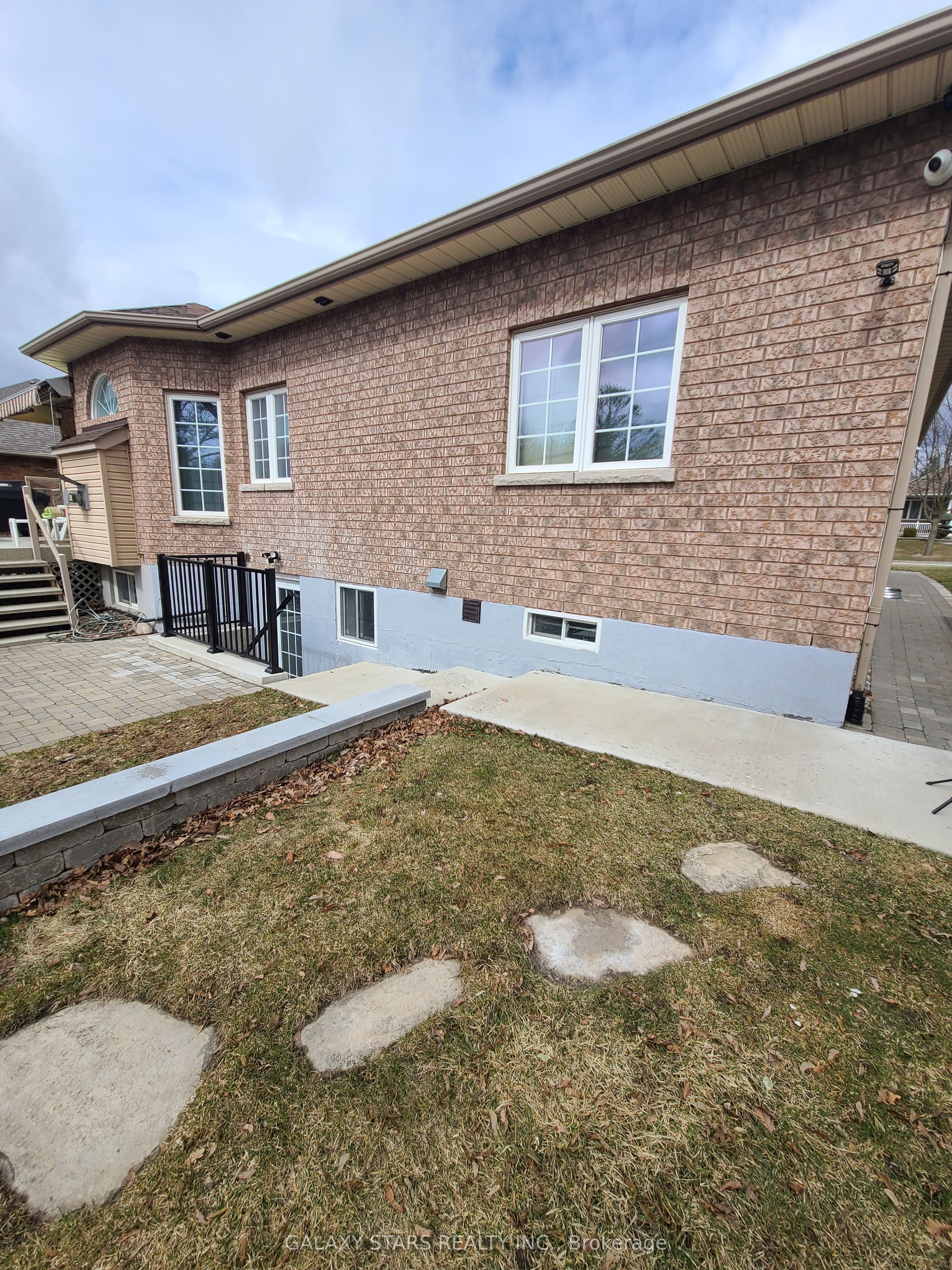 907 Oberland Drive Bsmnt, Oshawa, ON L1K 2M2 photo 4