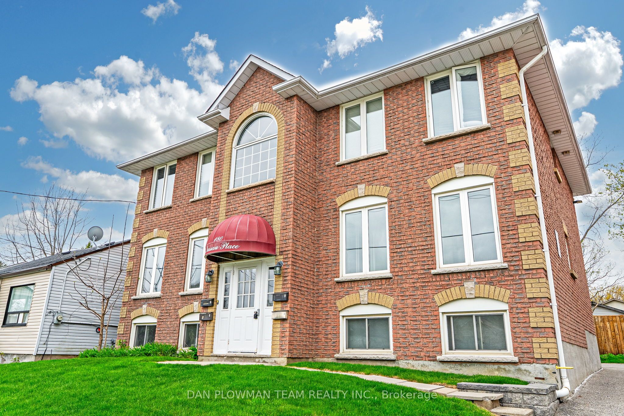180 Nassau Street, Oshawa, ON L1J 4A5 photo 4