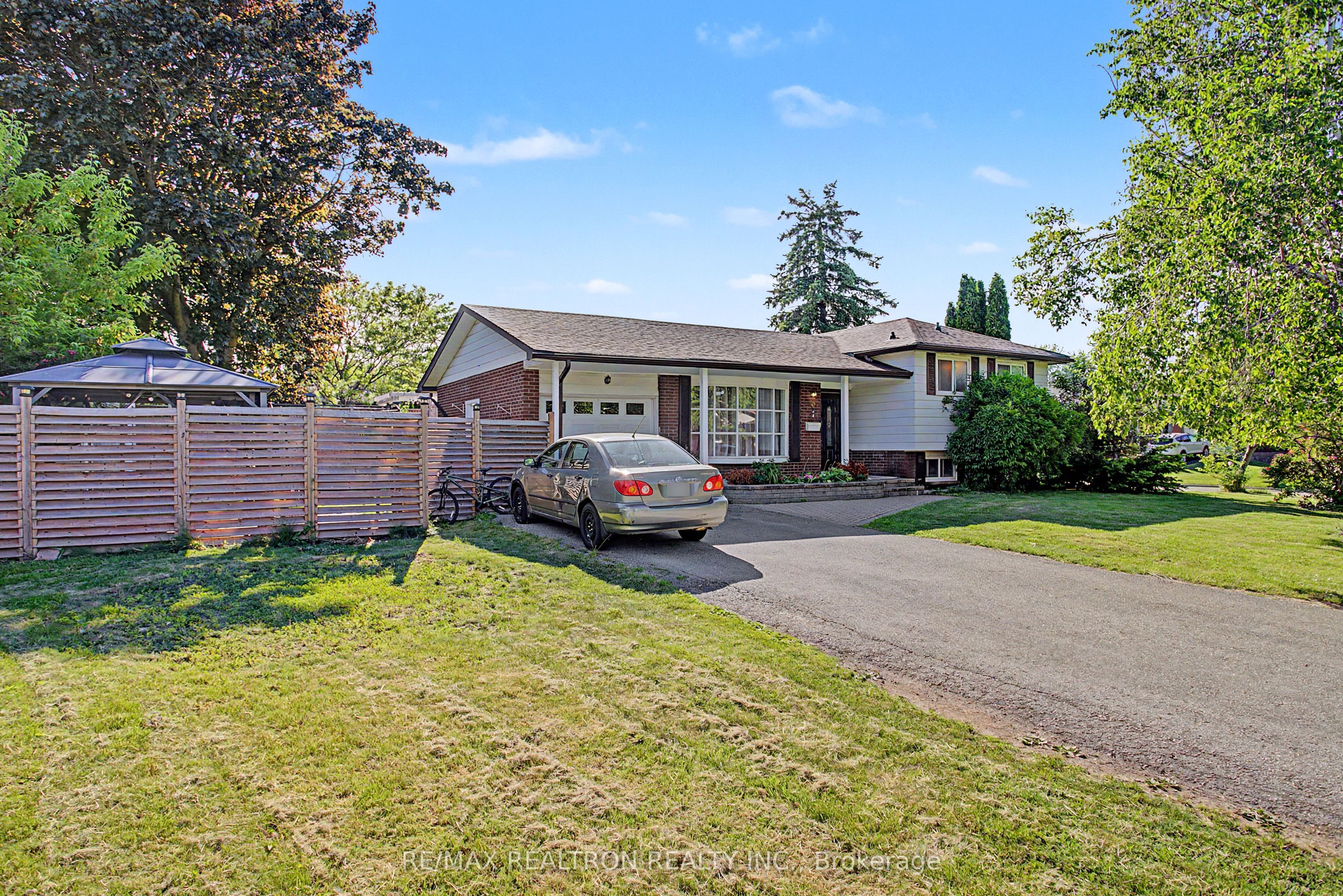 6 Turnbull Road, Ajax, ON L1S 2X1 photo 2