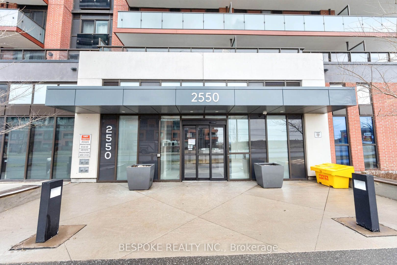 2550 Simcoe Street N 612, Oshawa, ON L1L 0R5 photo 3