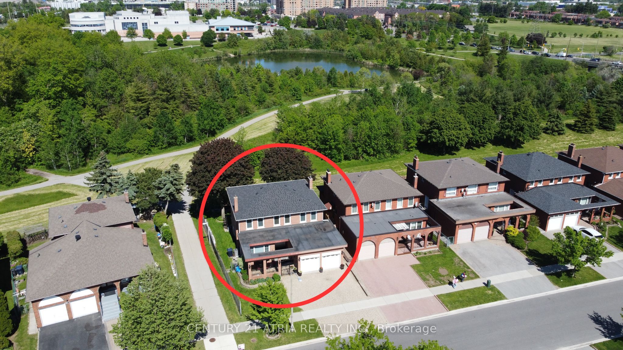 33 Morbank Drive, Toronto, ON M1V 2M1 photo 2