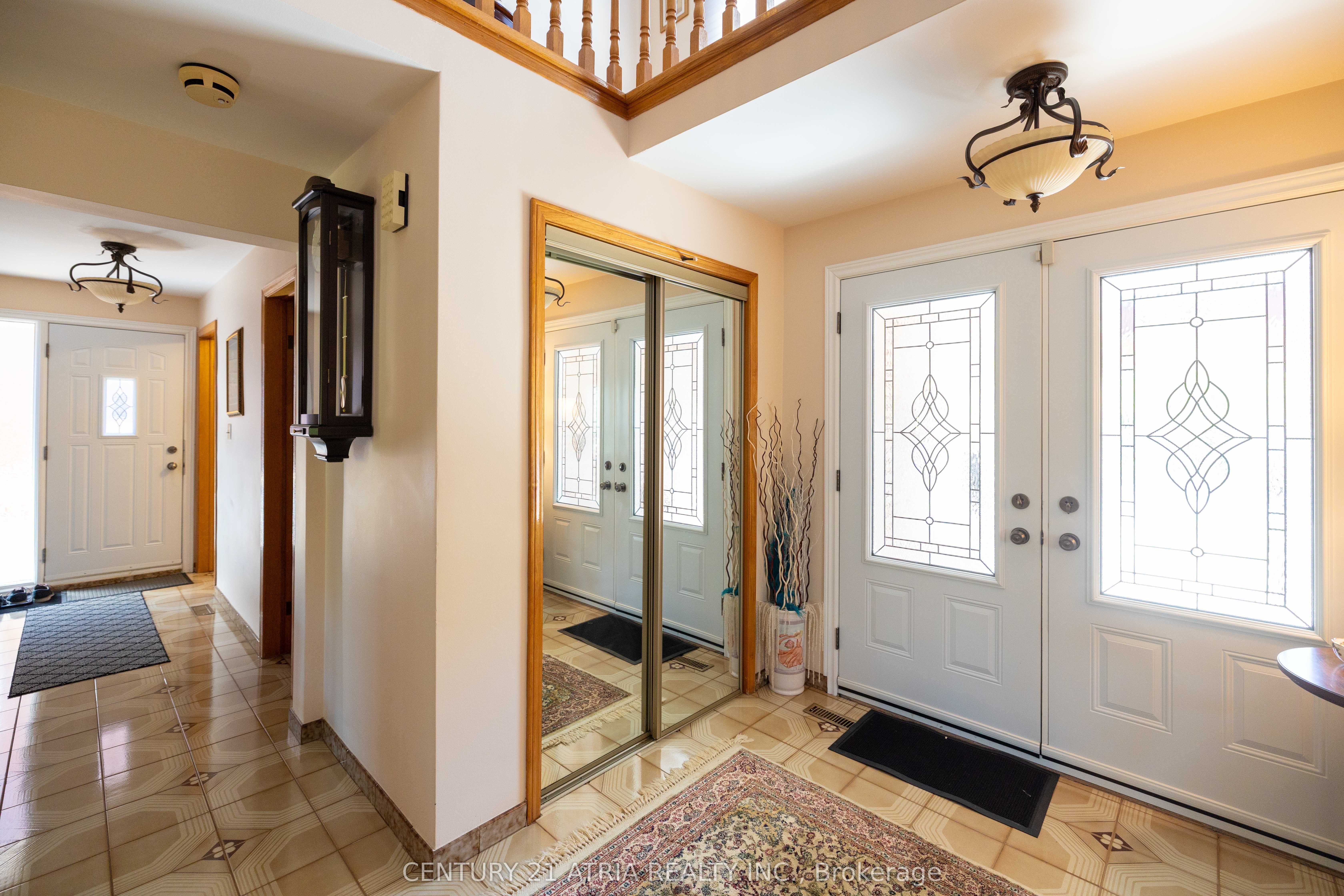 33 Morbank Drive, Toronto, ON M1V 2M1 photo 4