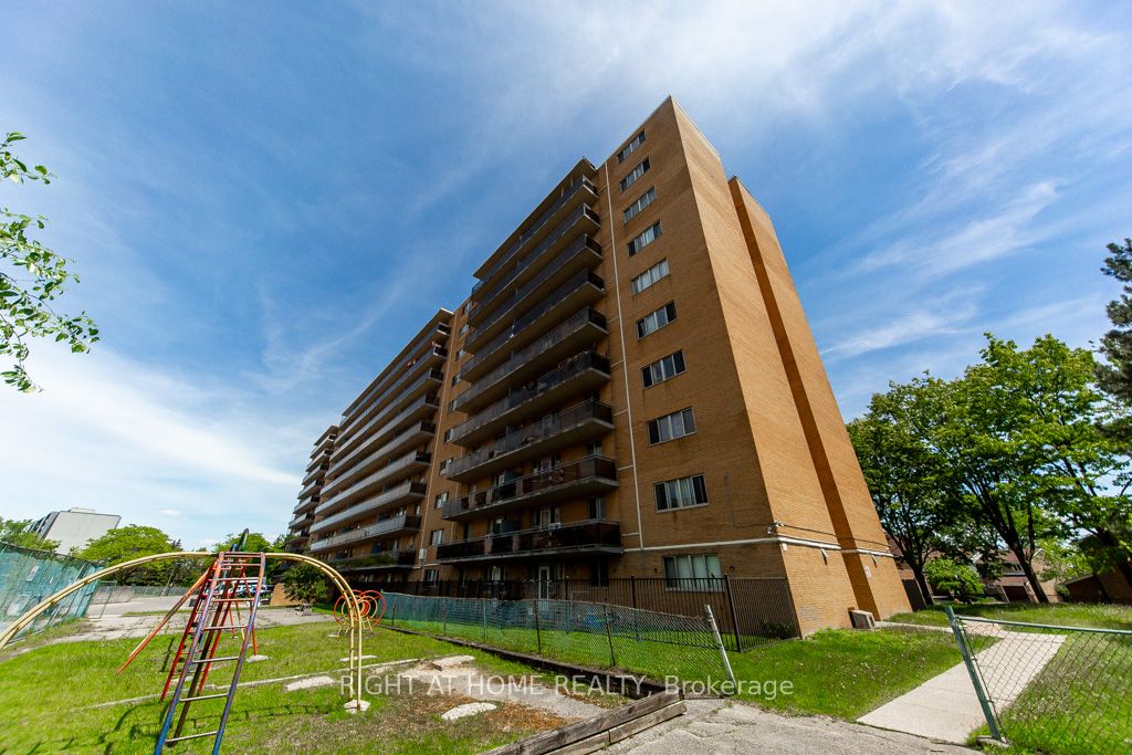 100 Dundalk Drive 315, Toronto, ON M1P 4V2 photo 4