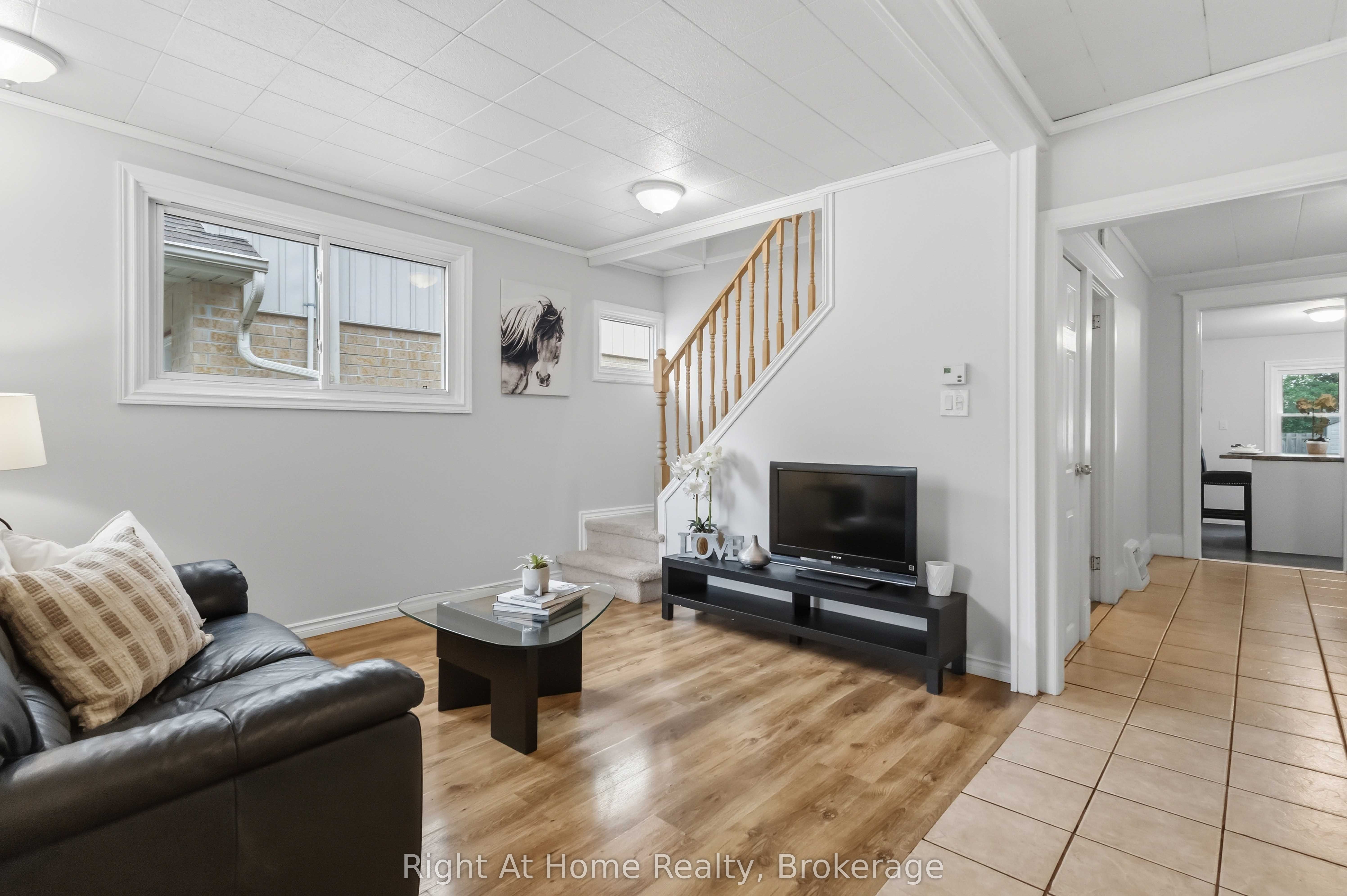 127 Montrave Avenue, Oshawa, ON L1J 4R6 photo 4