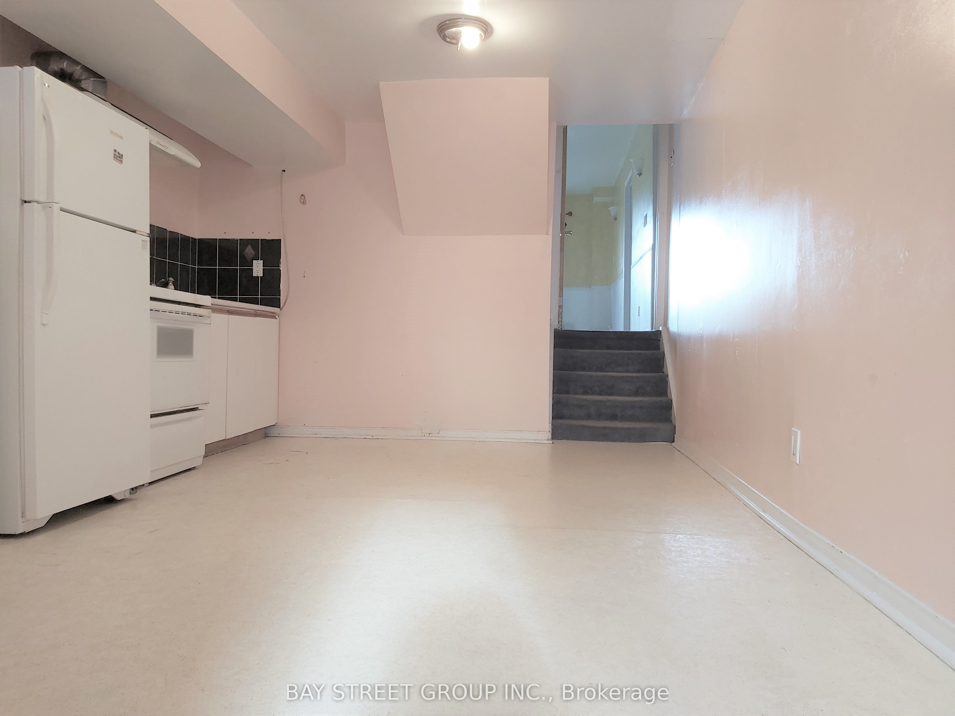 72 Parkdene Court E (Lower), Toronto, ON M1W 2J3 photo 3
