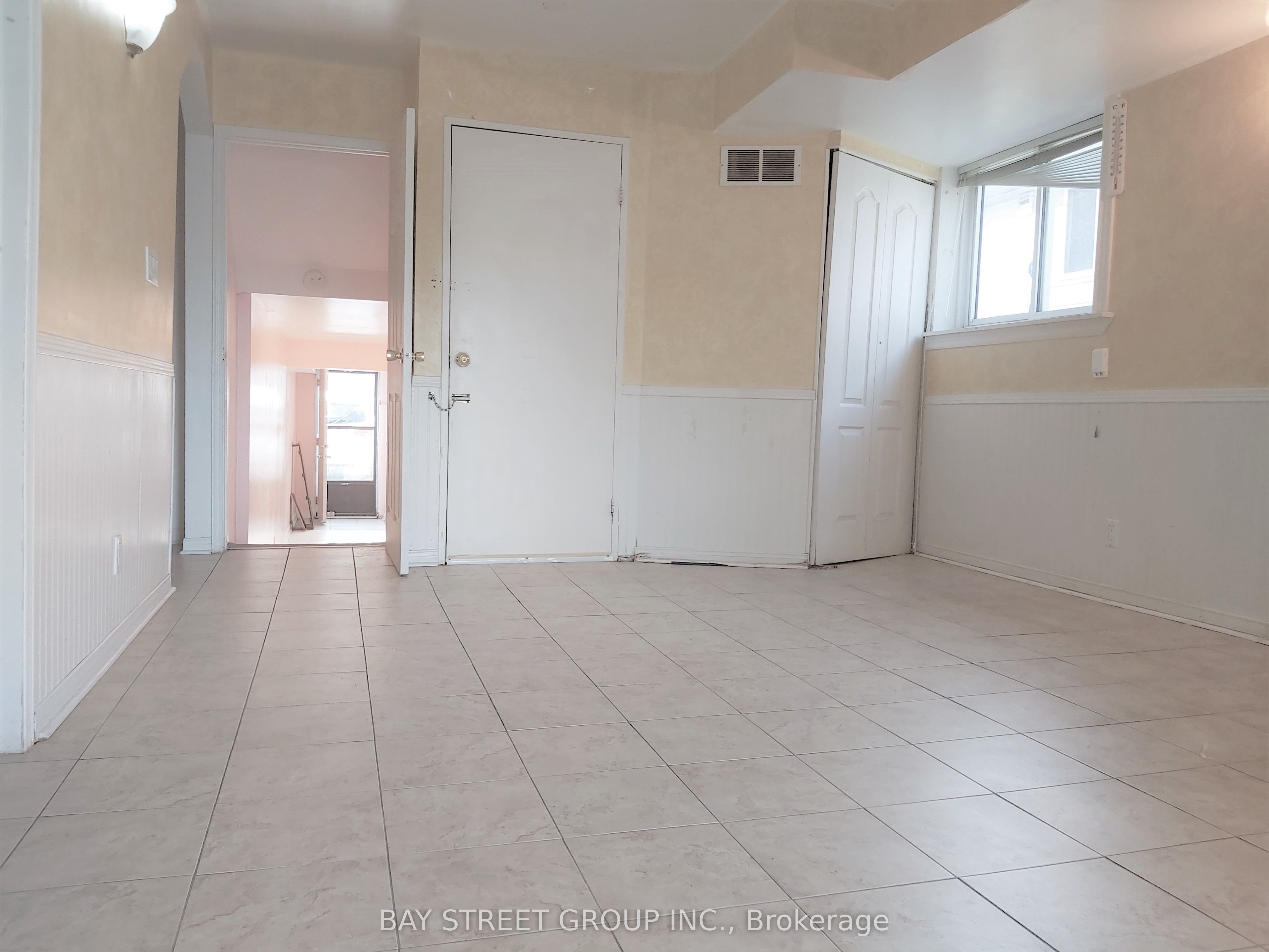 72 Parkdene Court E (Lower), Toronto, ON M1W 2J3 photo 5