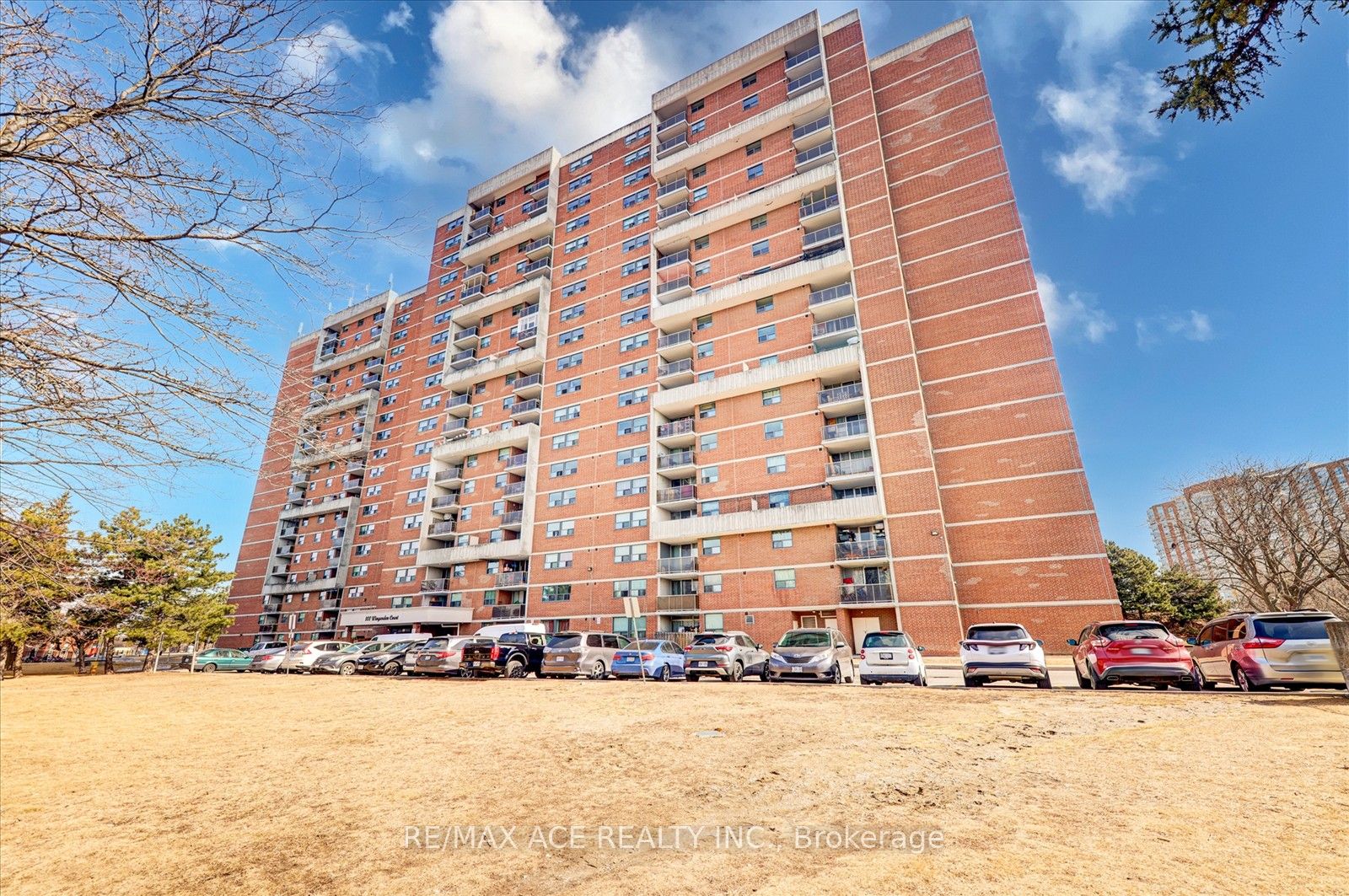 100 Wingarden Court 1414, Toronto, ON M1B 2P4