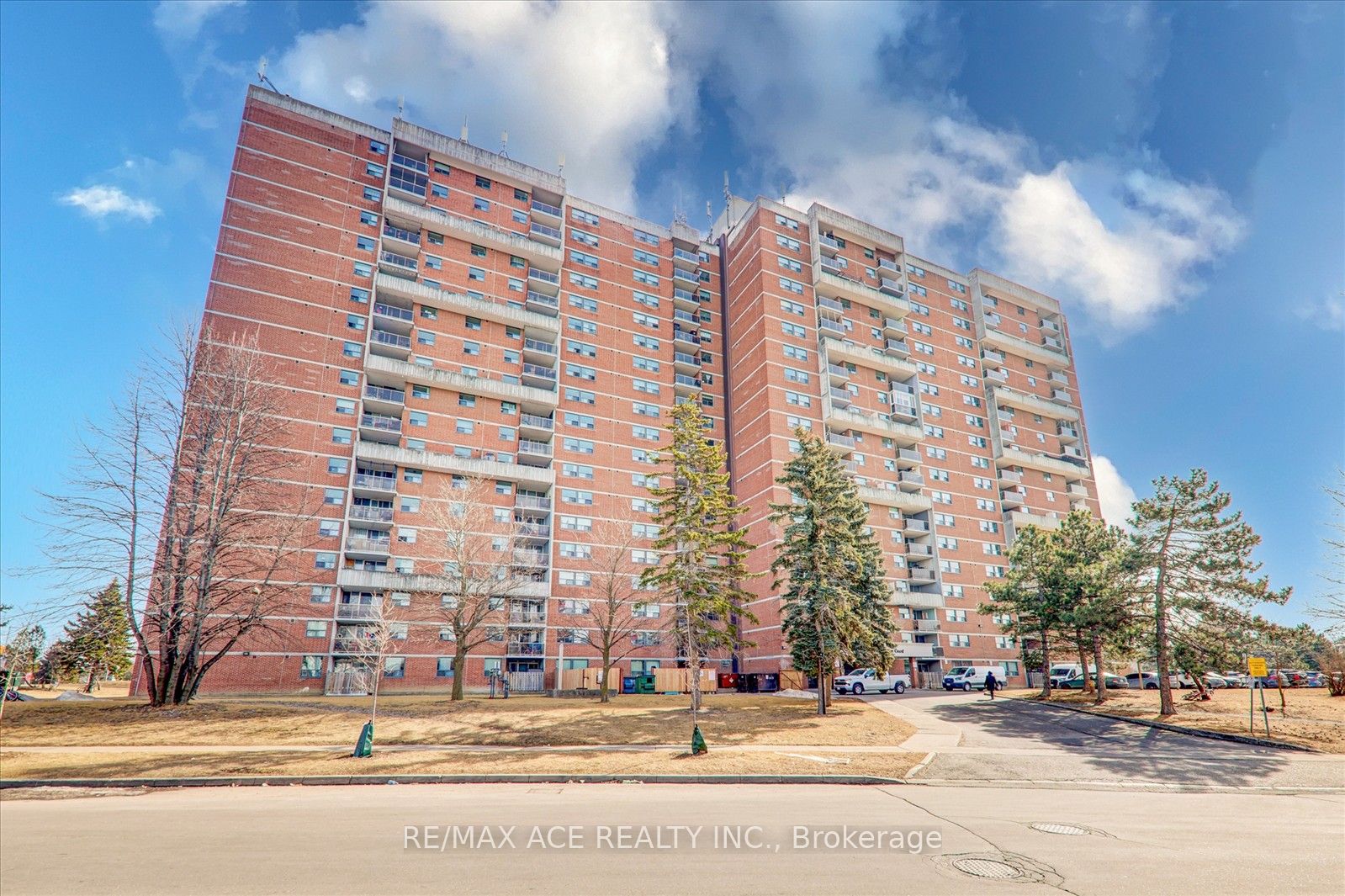100 Wingarden Court 1414, Toronto, ON M1B 2P4 photo 2