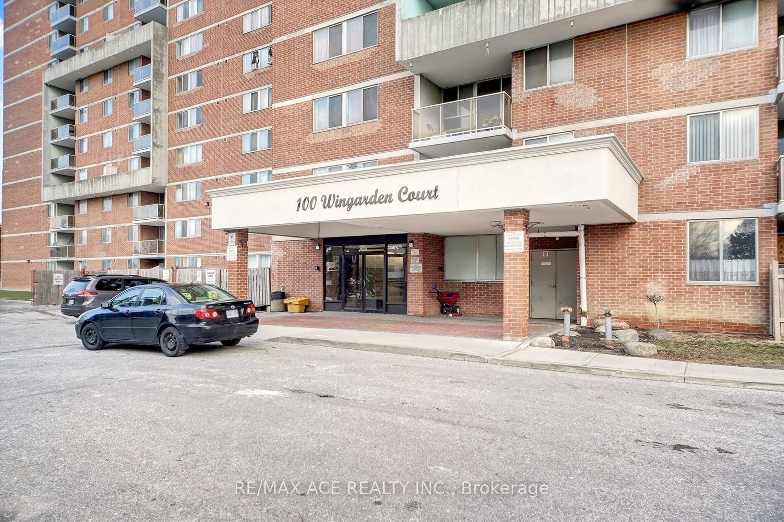 100 Wingarden Court 1414, Toronto, ON M1B 2P4 photo 4
