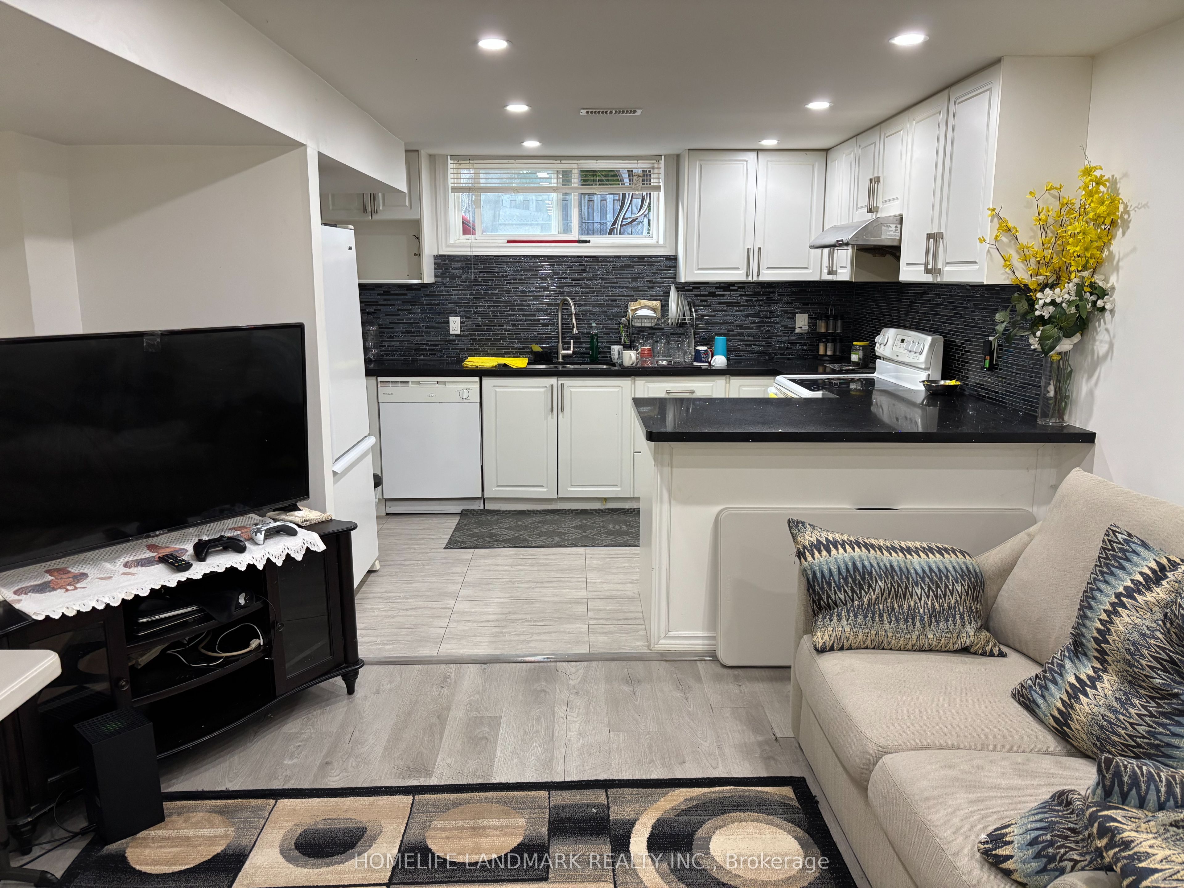 36 Neddie Drive ( Lower ), Toronto, ON M1T 2T1 photo 5