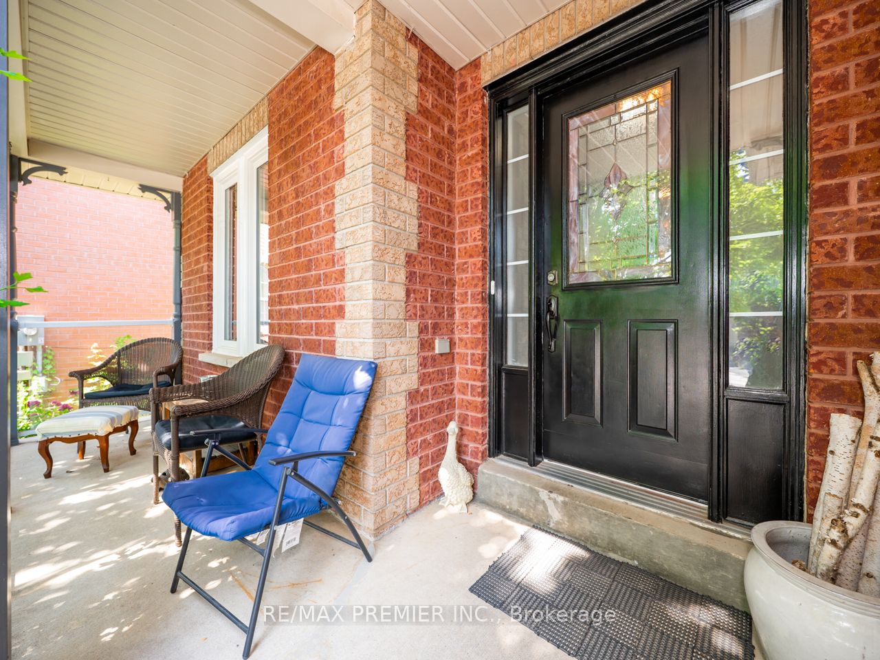 33 Watford Street, Whitby, ON L1M 1E6 photo 3