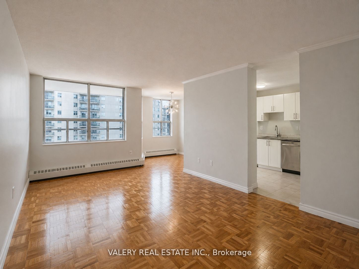 75 Eastdale Avenue 1014, Toronto, ON M4C 5N3 photo 5