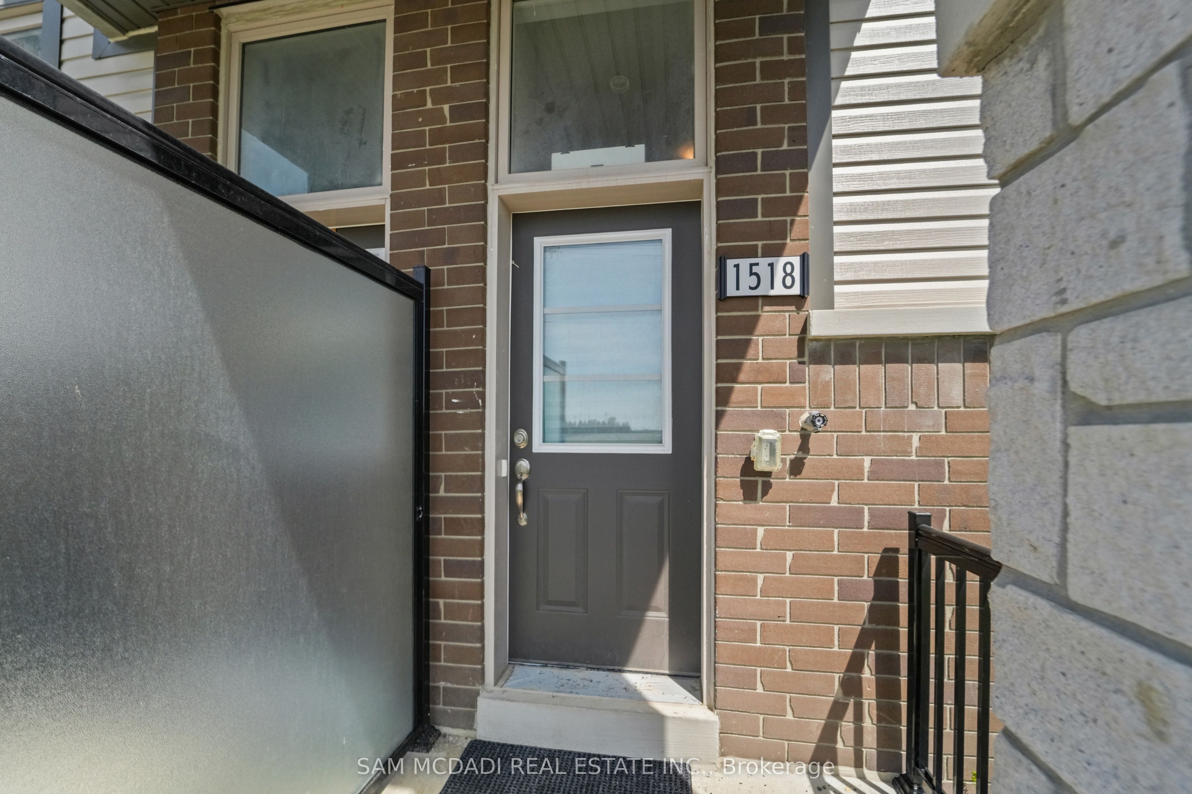 1518 Bloor Street 19, Clarington, ON L1E 0G9 photo 2