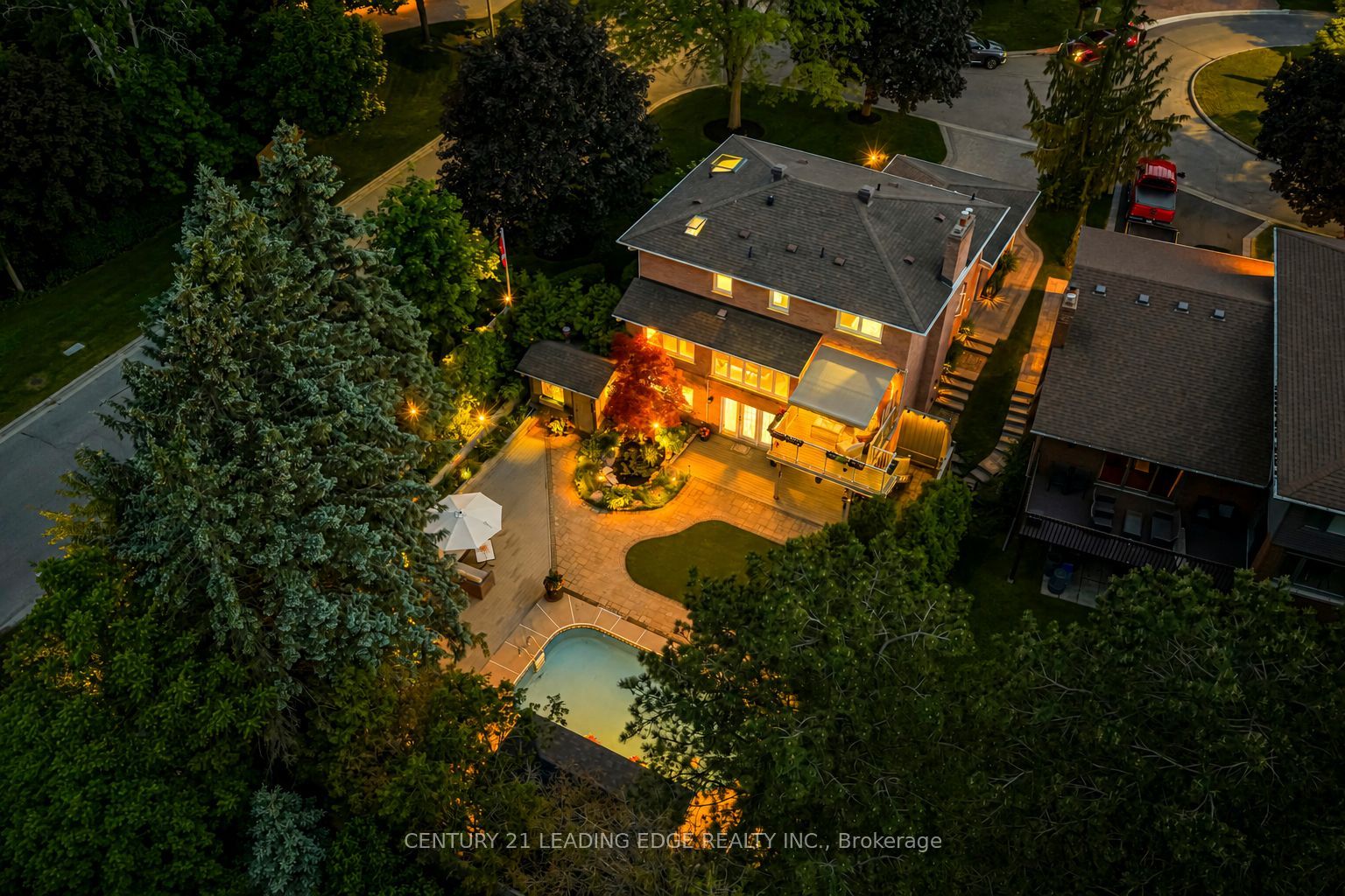 1051 Chelsea Court, Oshawa, ON L1G 7R4