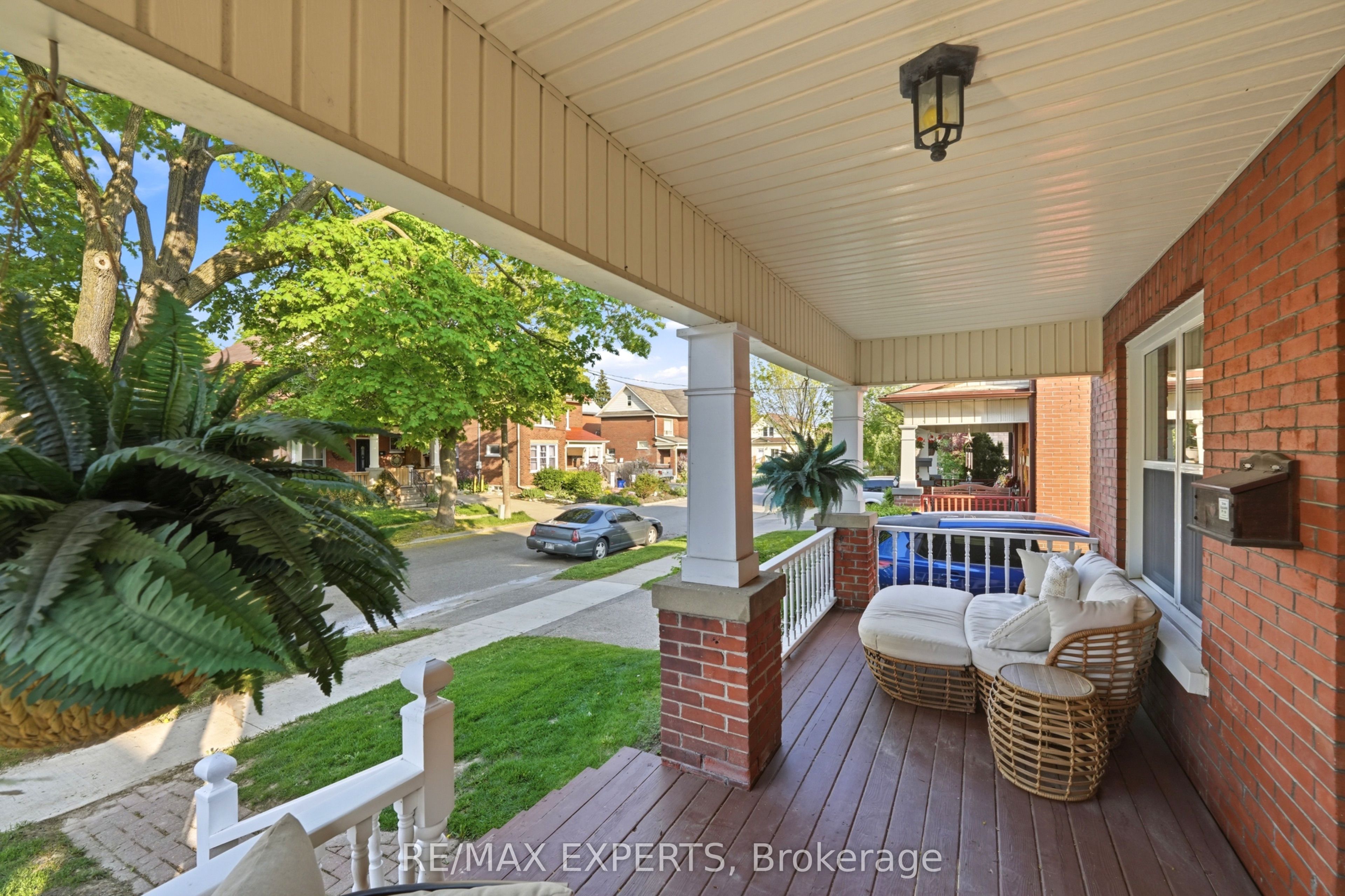 18 Rowe Street, Oshawa, ON L1H 5P5 photo 4