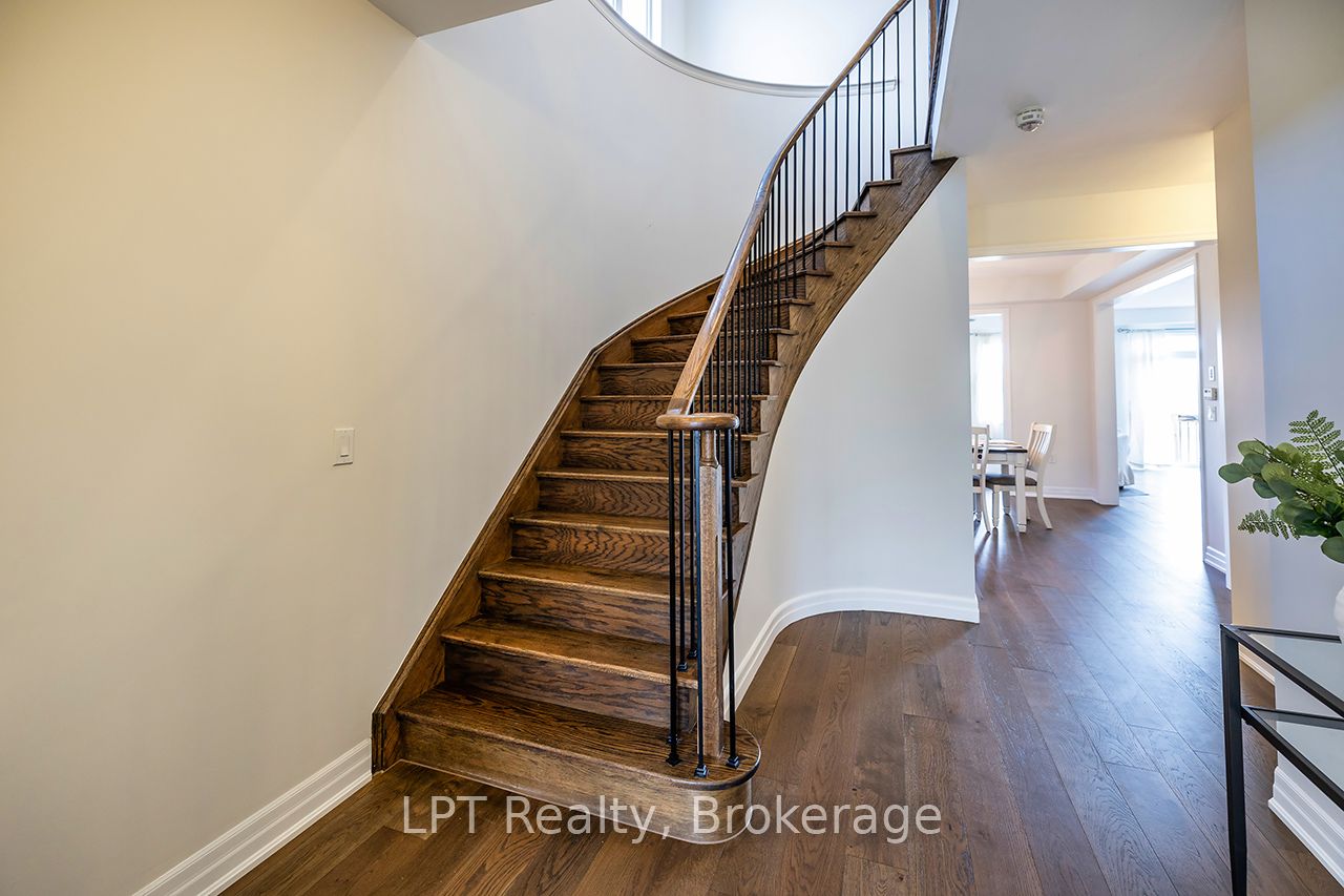 35 Purdy Place, Clarington, ON L1C 0V2 photo 2