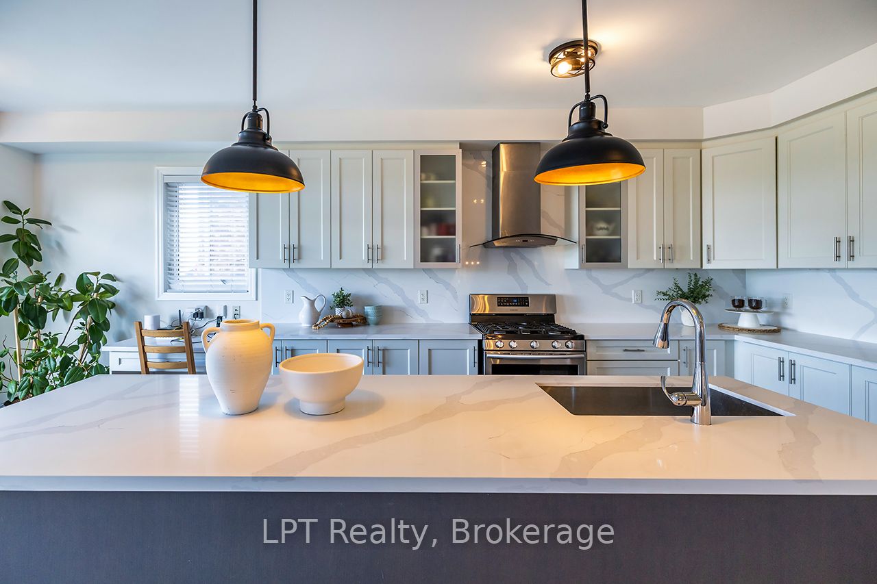 35 Purdy Place, Clarington, ON L1C 0V2 photo 4