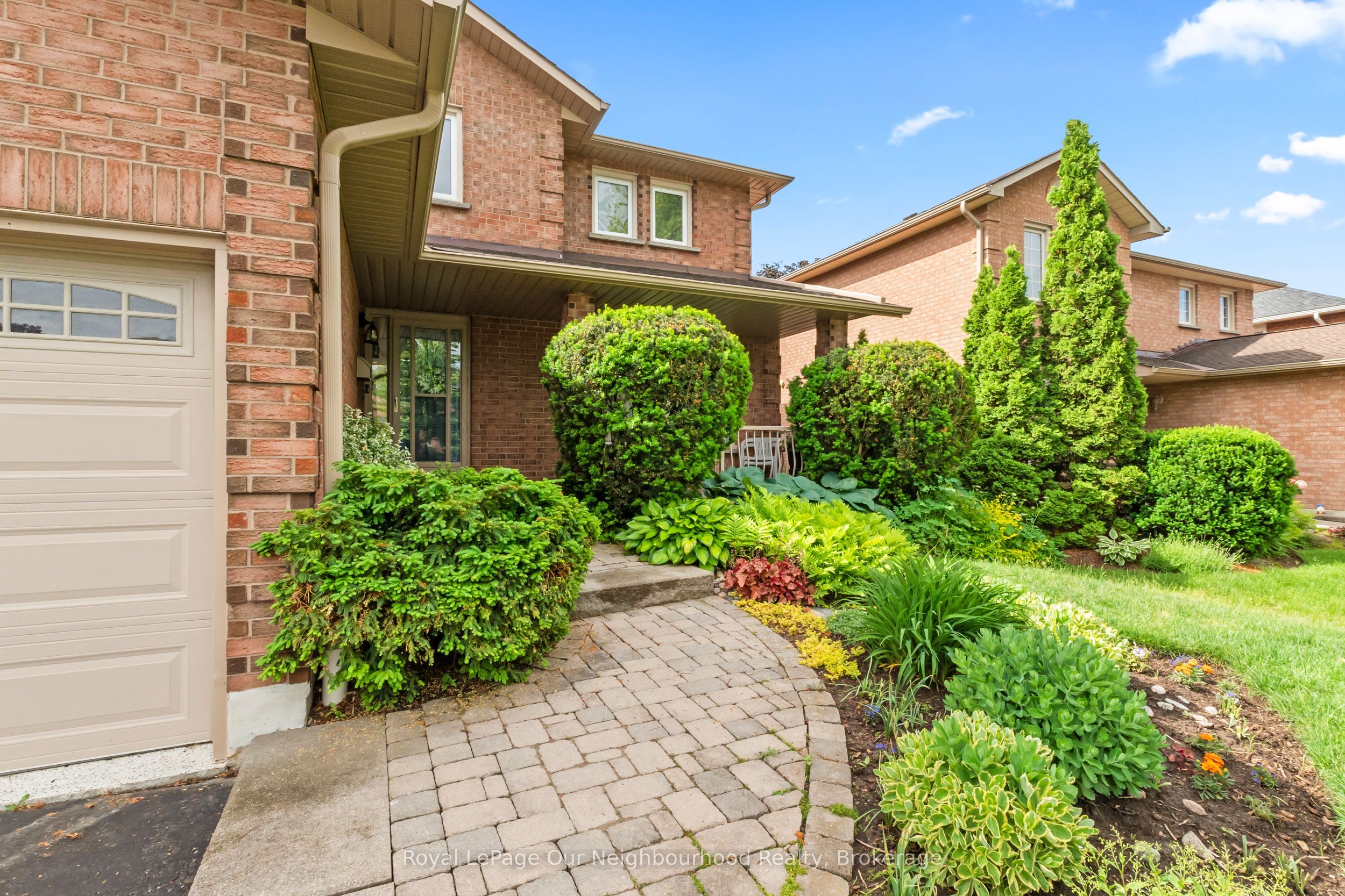 90 Intrepid Drive, Whitby, ON L1N 8S1 photo 2