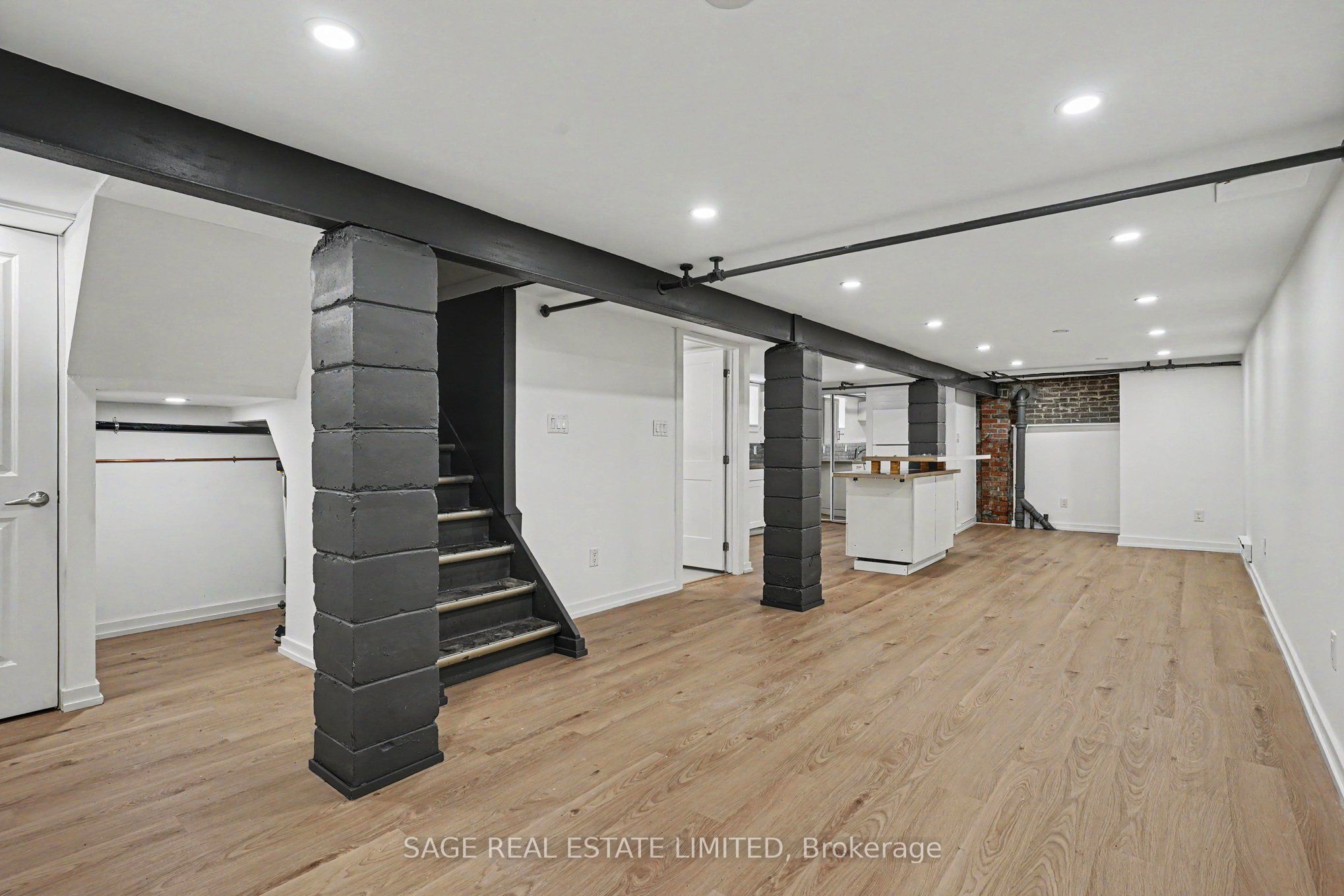 10 Fir Avenue 5, Toronto, ON M4E 1B5 photo 5