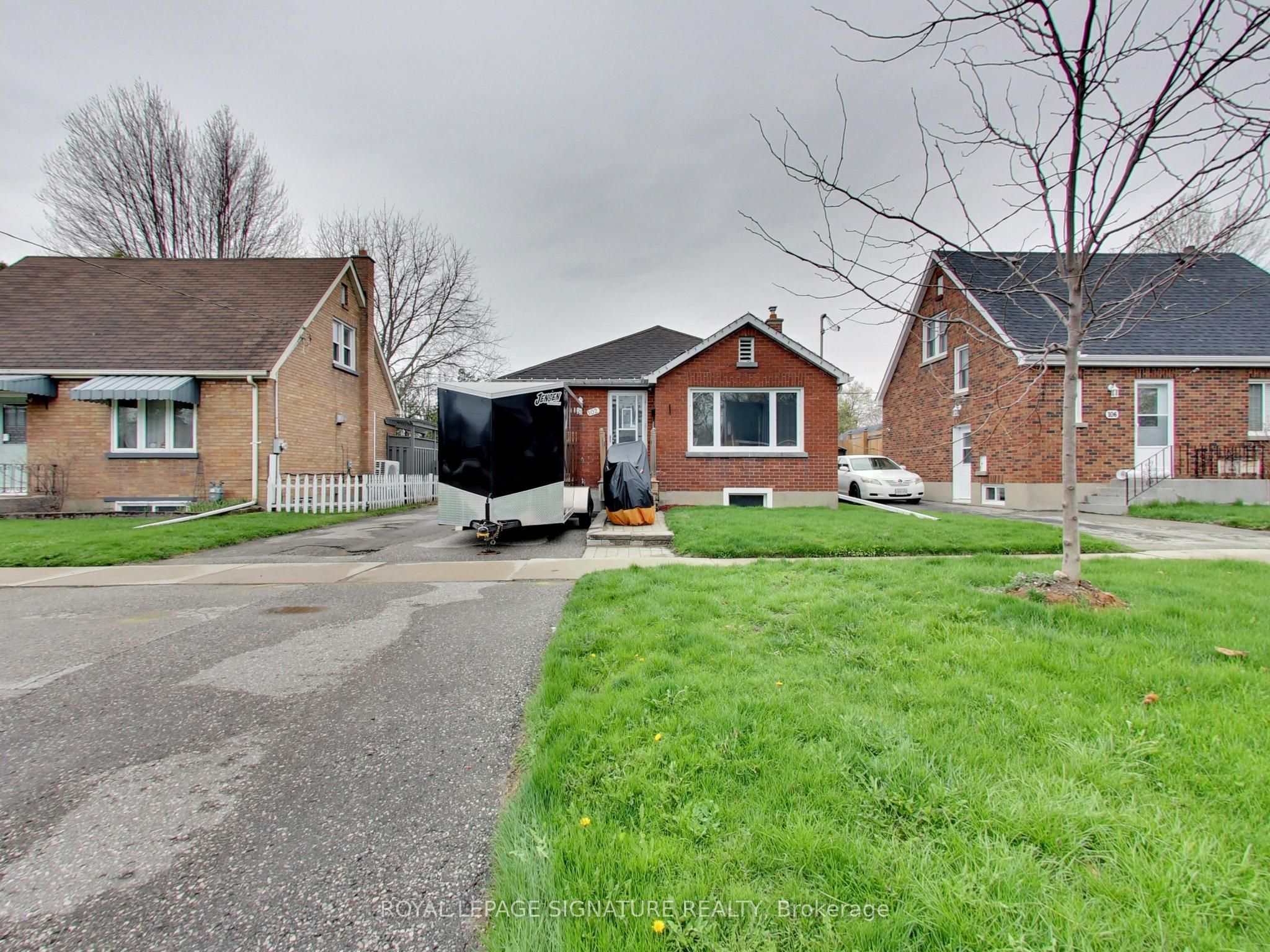 102 Central Park Boulevard N, Oshawa, ON L1G 5Y5 photo 3