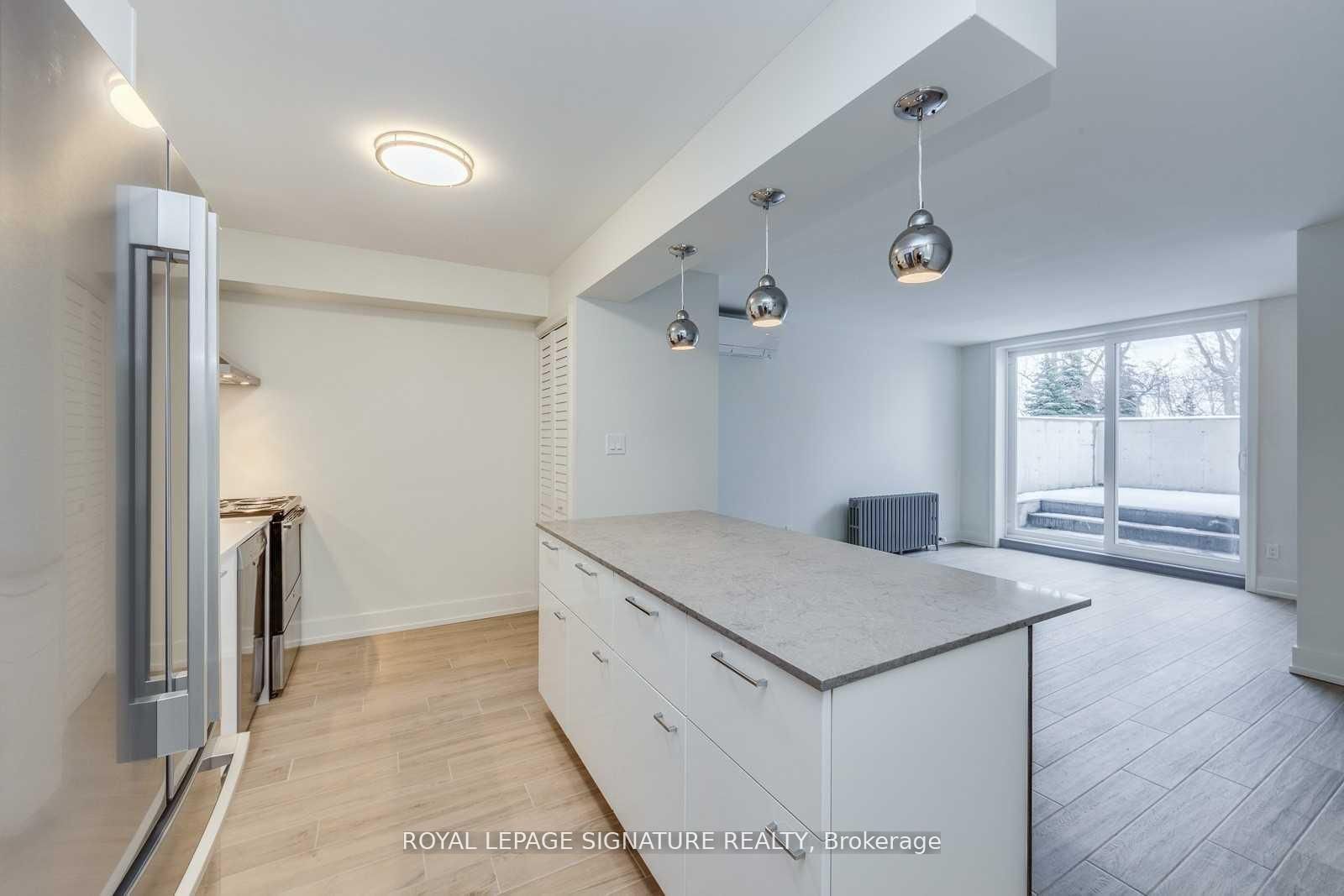1089 Broadview Avenue 2, Toronto, ON M4K 2S4 photo 3