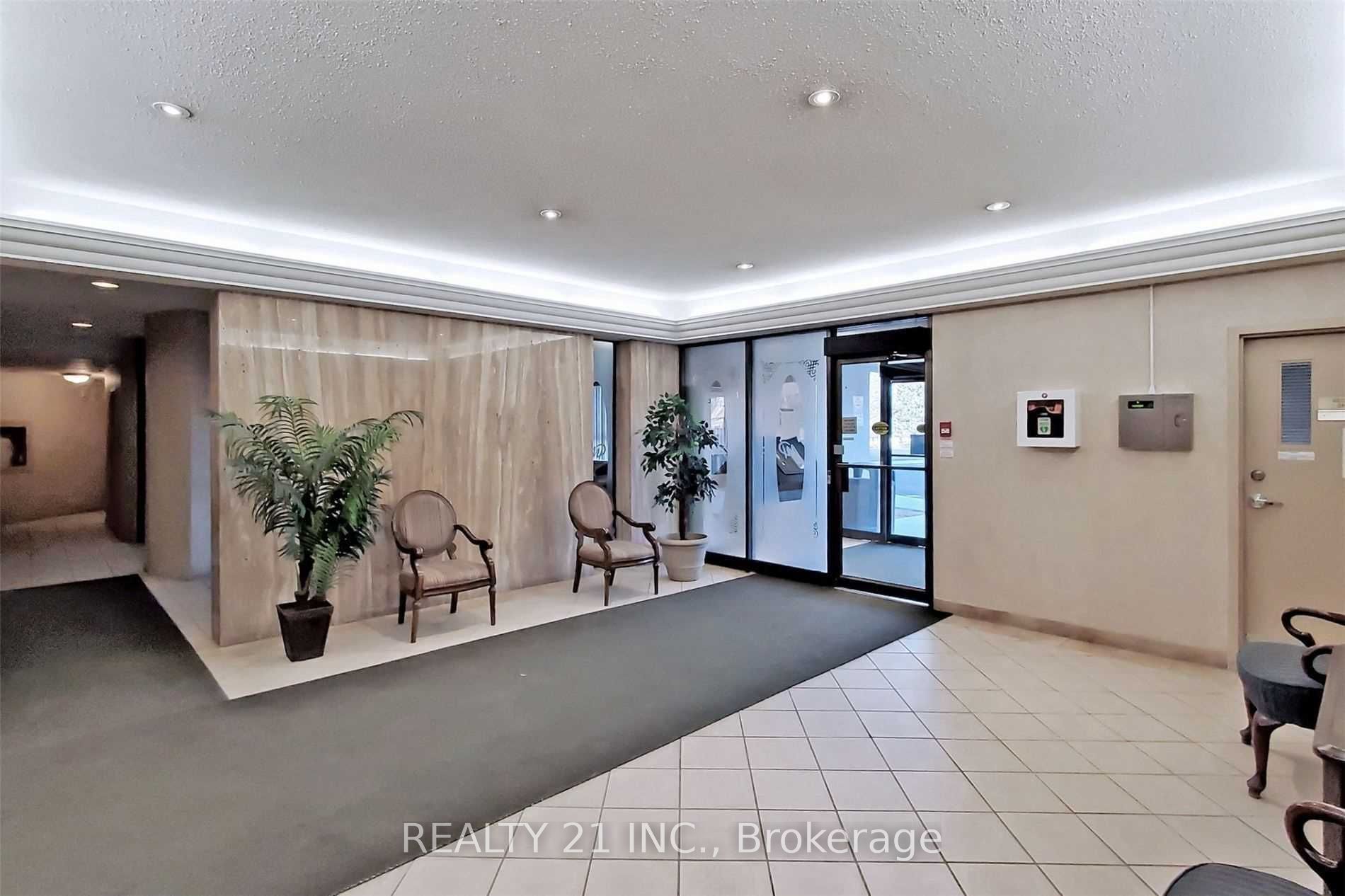 121 Trudelle Street 1709, Toronto, ON M1J 3K4 photo 4