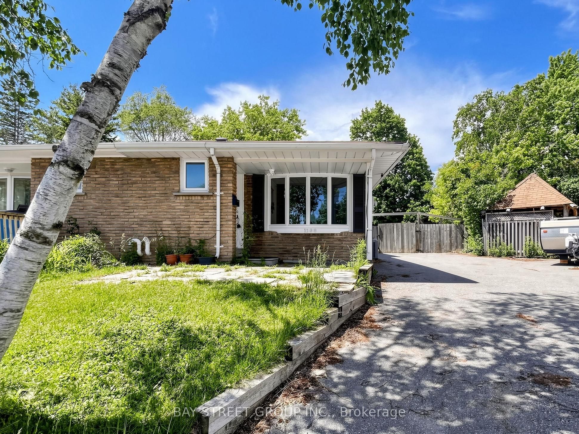 1108 Valley Court, Oshawa, ON L1J 3M5 photo 5