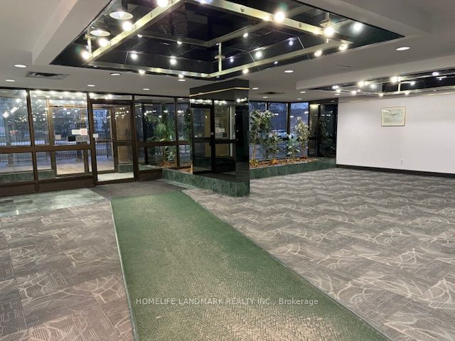 80 Alton Towers Circle 106, Toronto, ON M1V 5E8 photo 5