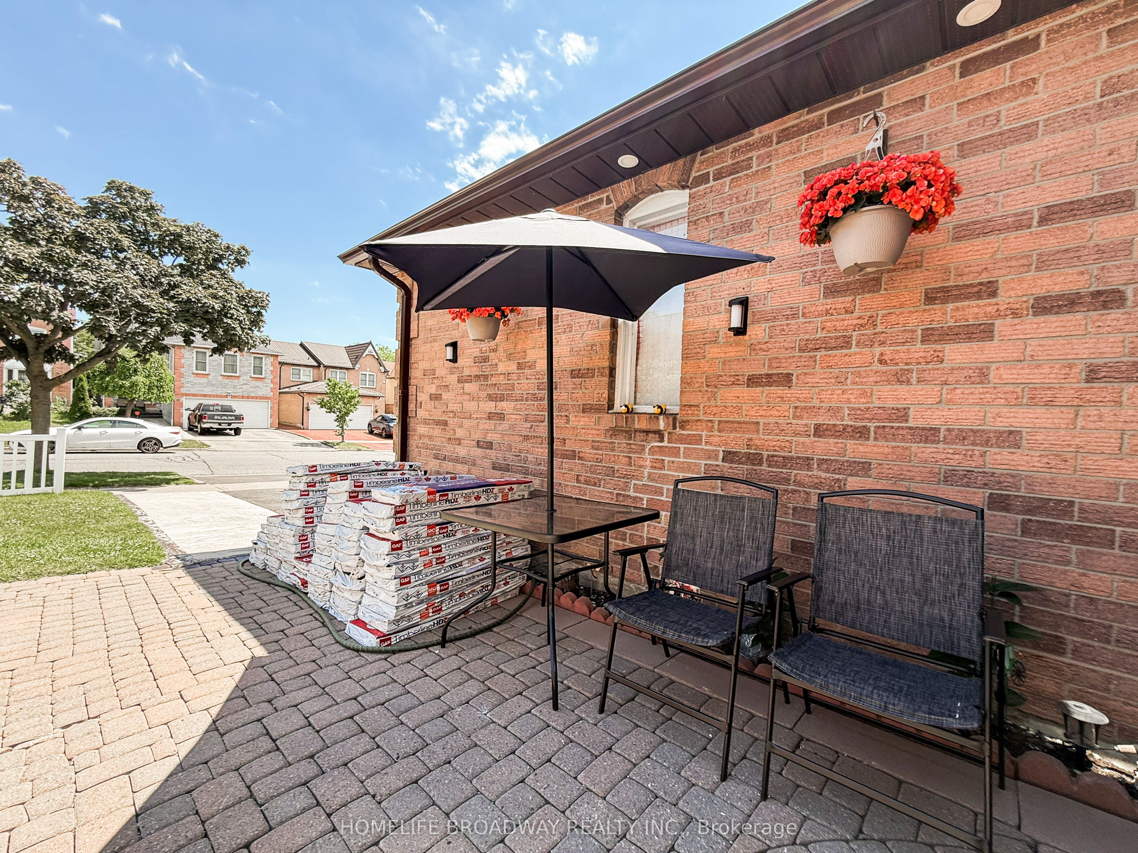 90 Chapman Drive, Ajax, ON L1T 3E6 photo 4