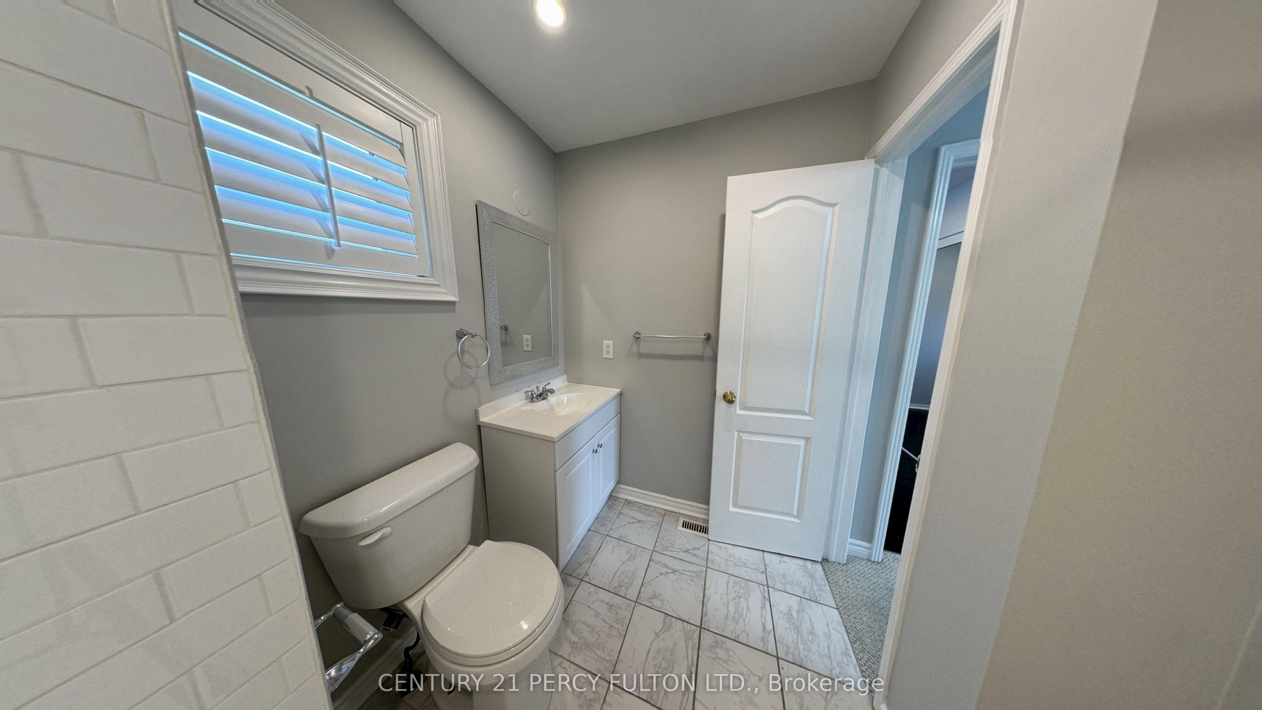 54 Rolling Acres Drive, Whitby, ON L1R 2B8 photo 3