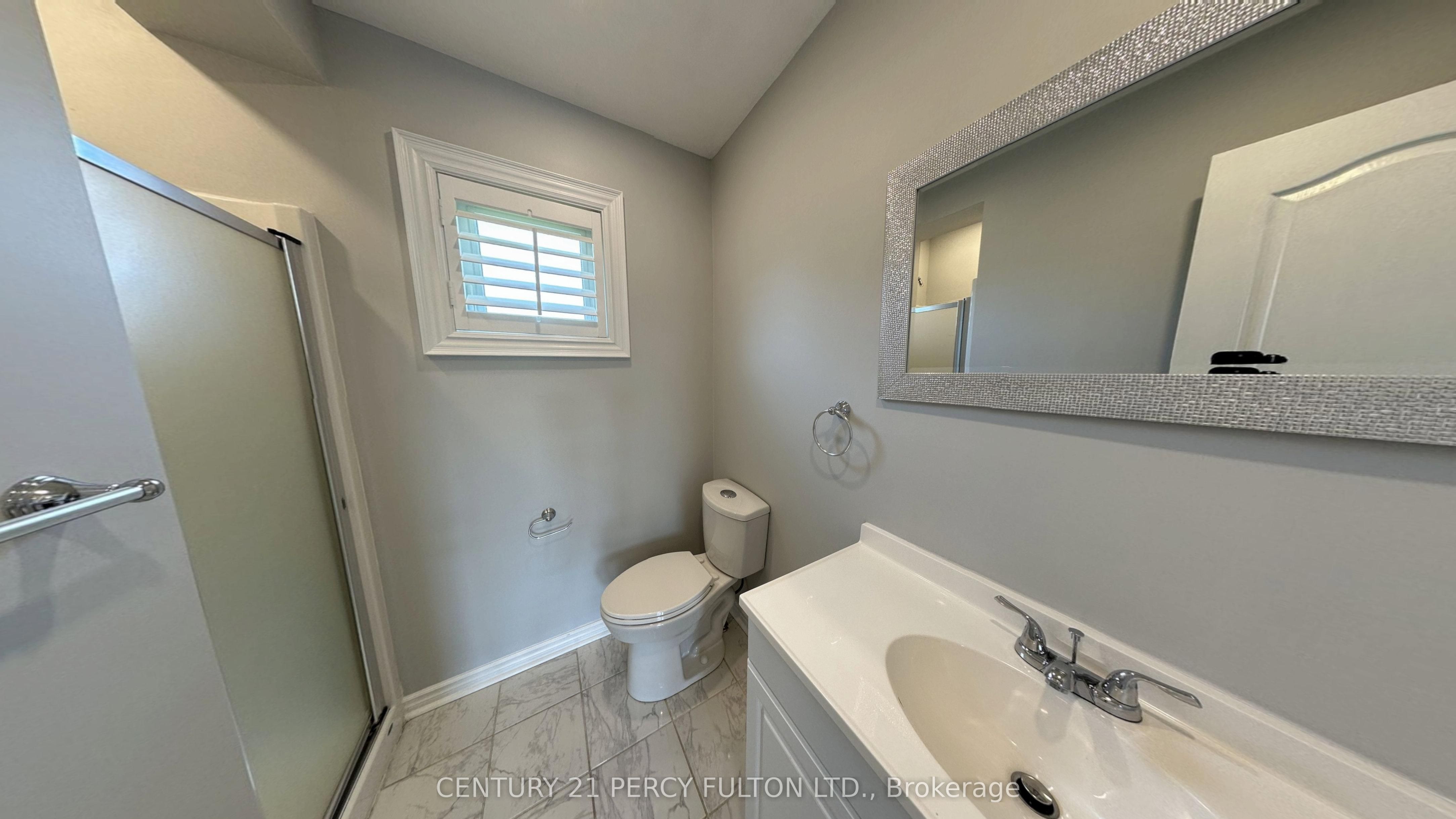 54 Rolling Acres Drive, Whitby, ON L1R 2B8 photo 4
