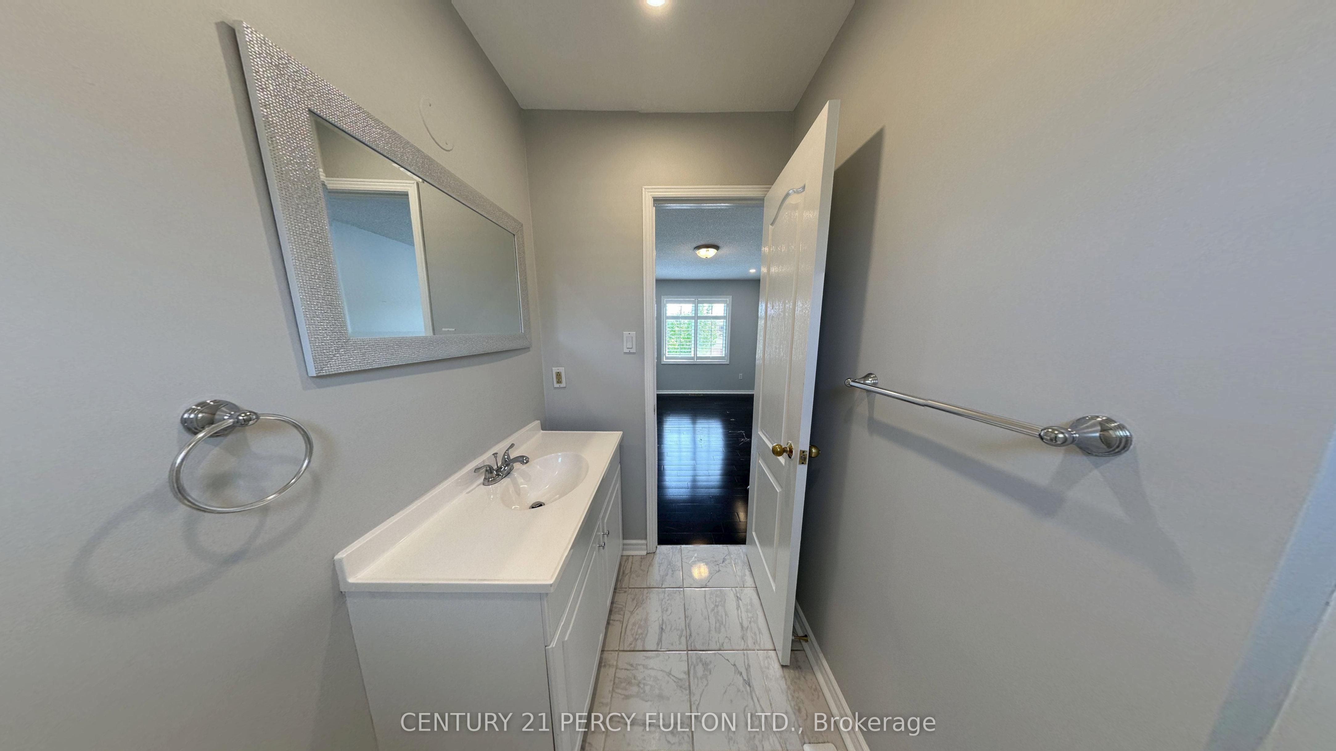 54 Rolling Acres Drive, Whitby, ON L1R 2B8 photo 5
