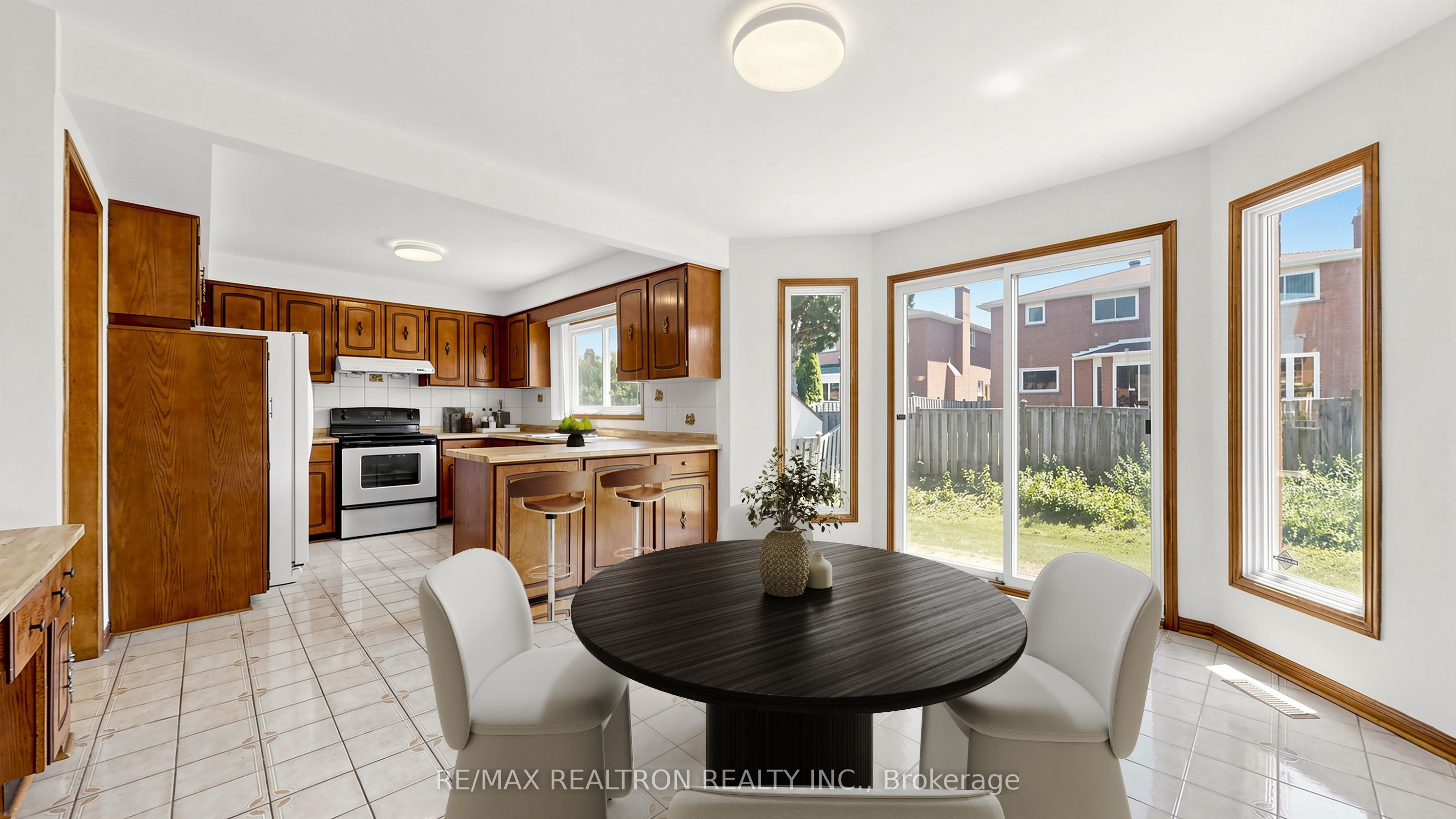 328 Goldhawk Trail, Toronto, ON M1V 4H1 photo 5