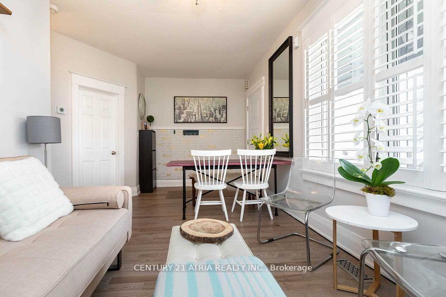 639 Mortimer Avenue, Toronto, ON M4C 2J9 photo 5