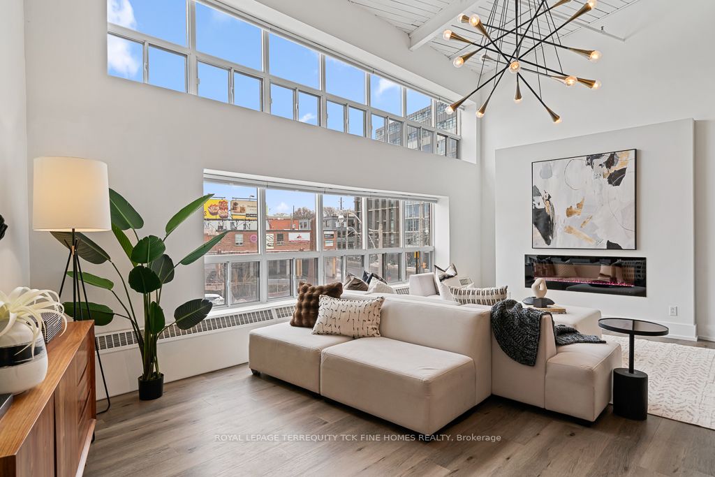 1173 Dundas Street E 225, Toronto, ON M4M 3P1 photo 4