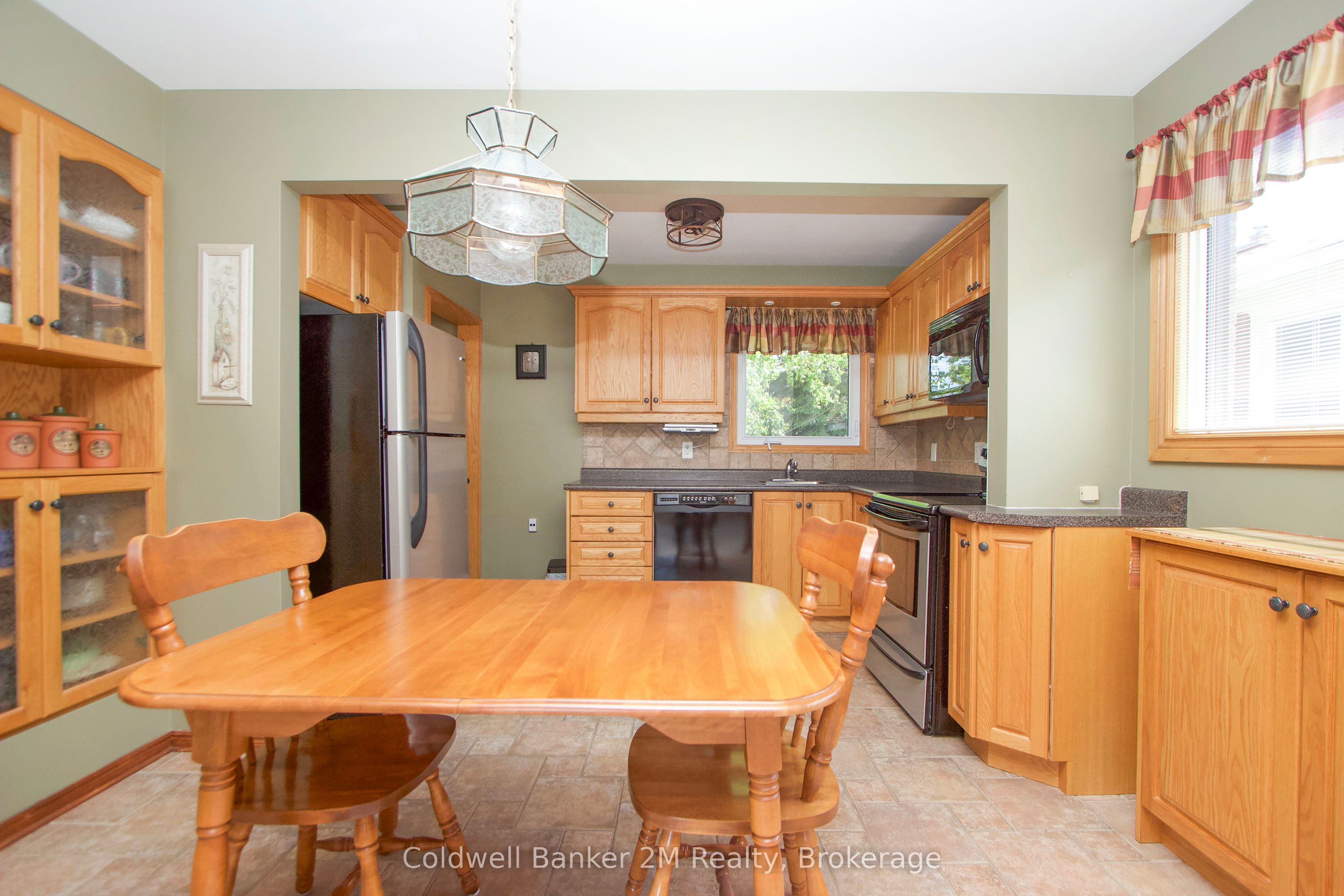 453 Rosmere Street, Oshawa, ON L1J 5H4 photo 5