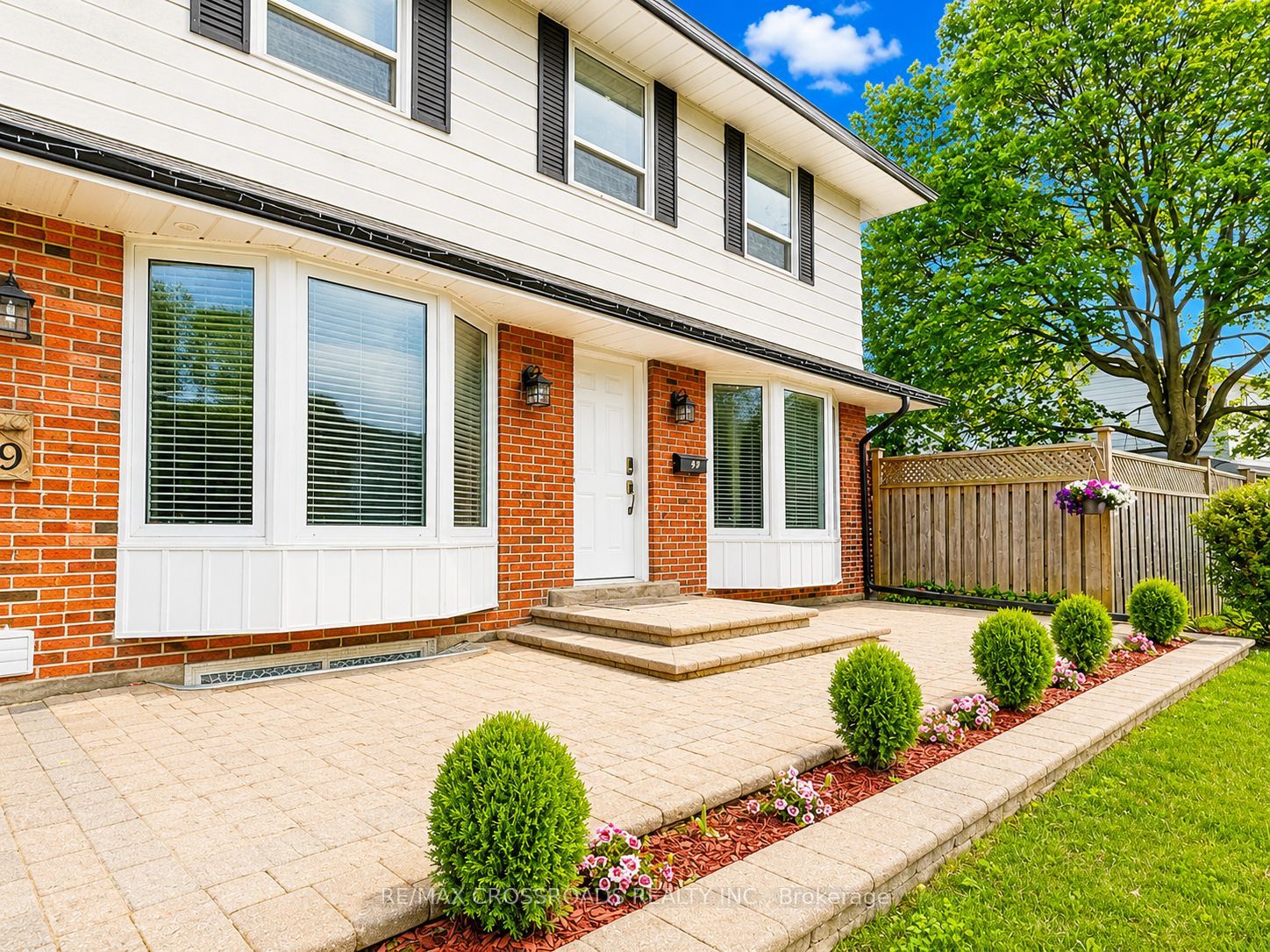 49 King Louis Crescent, Toronto, ON M1T 2X1 photo 2