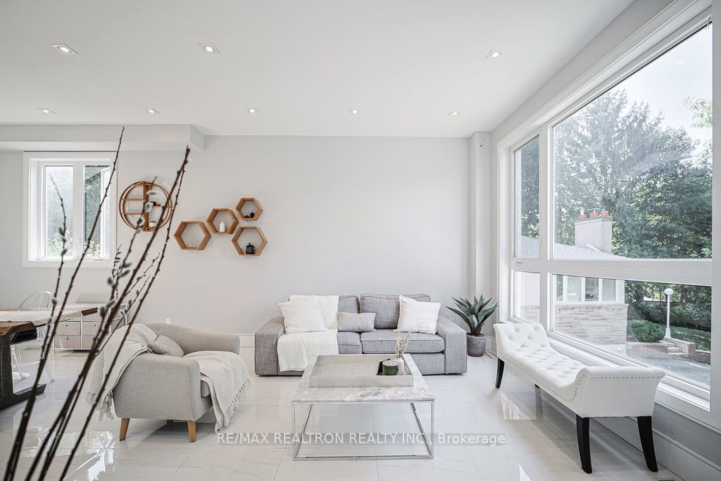 263 East Avenue, Toronto, ON M1C 2W2 photo 3