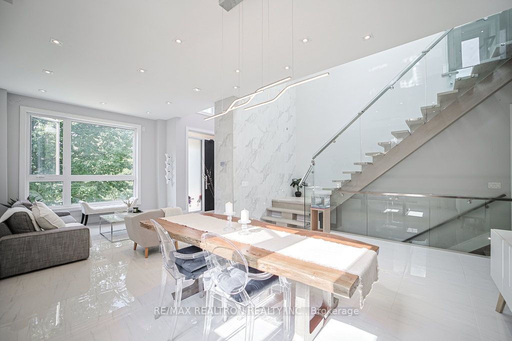 263 East Avenue, Toronto, ON M1C 2W2 photo 4