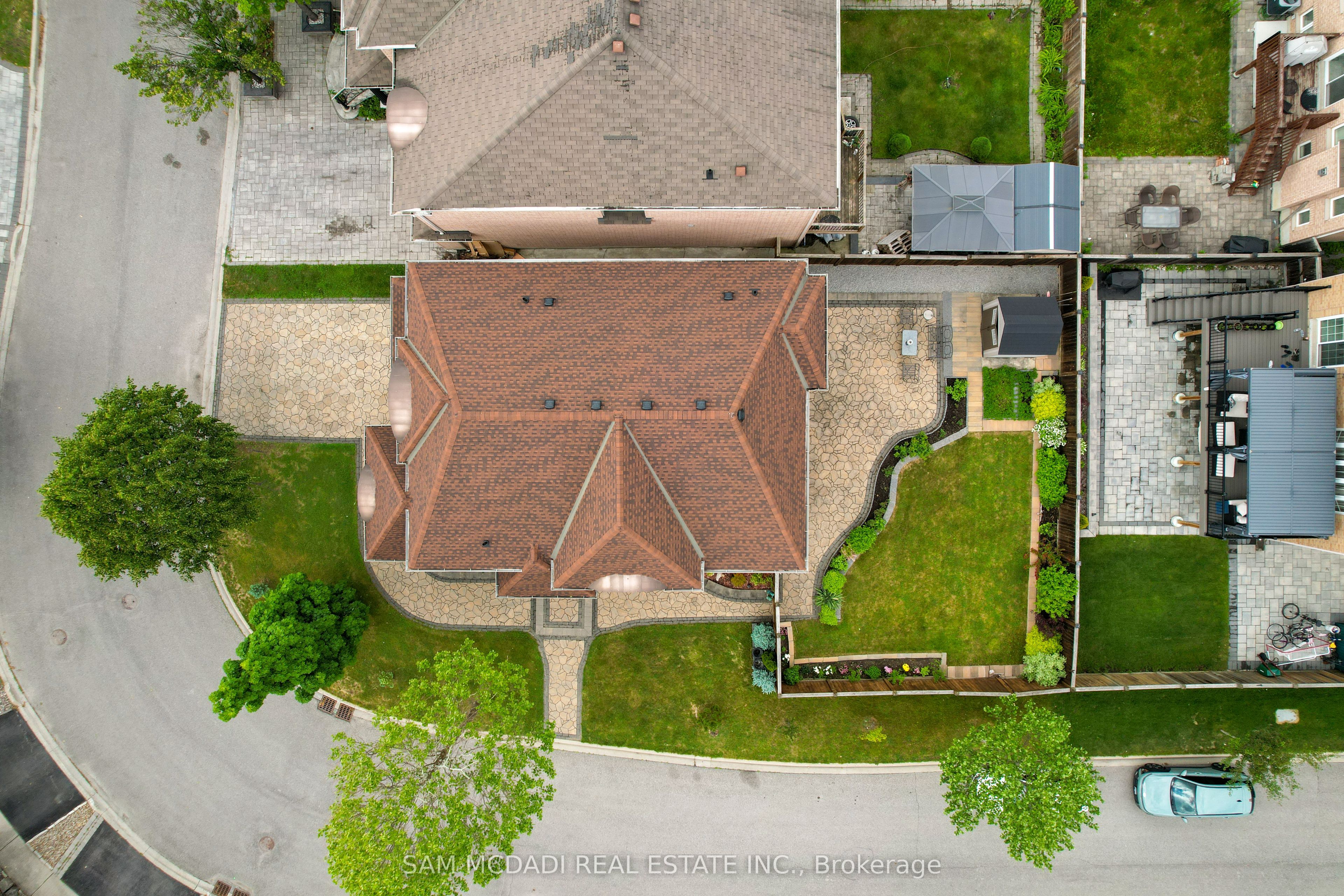 5 Whitbread Crescent, Ajax, ON L1Z 0E3 photo 3