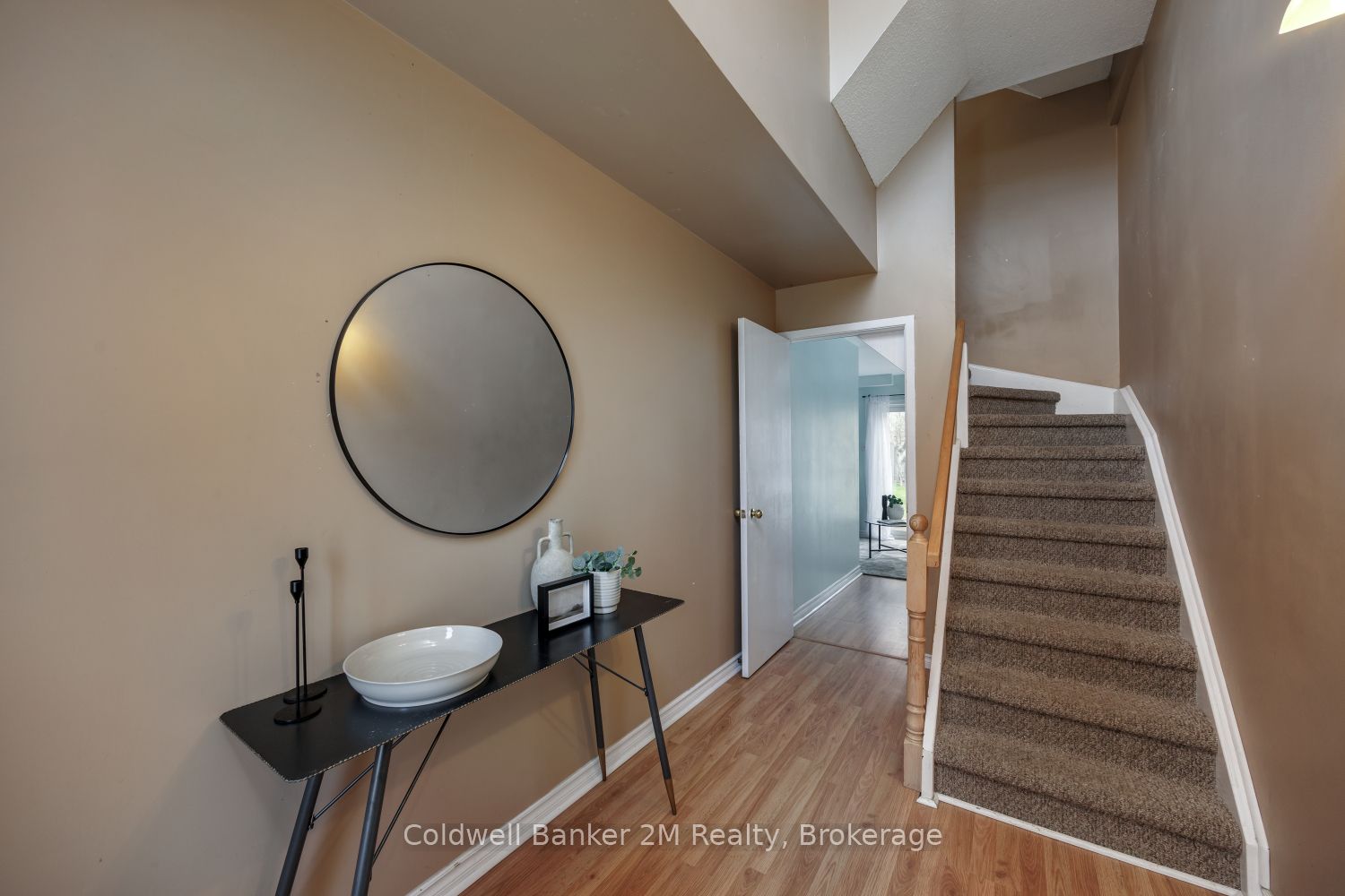72 Parklane Circle, Clarington, ON L1C 3V9 photo 2