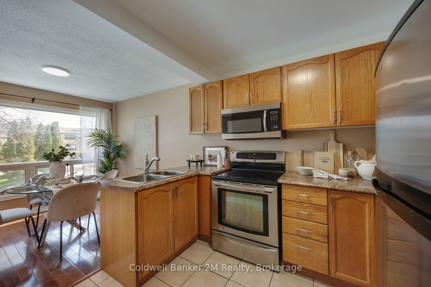 72 Parklane Circle, Clarington, ON L1C 3V9 photo 5